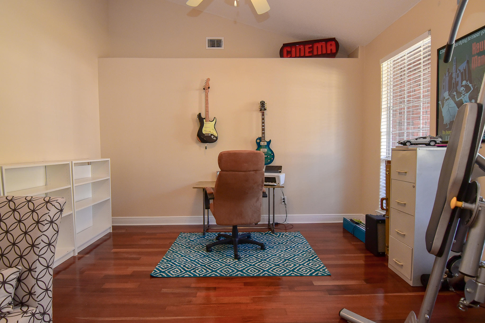 FOX VALLEY - Residential