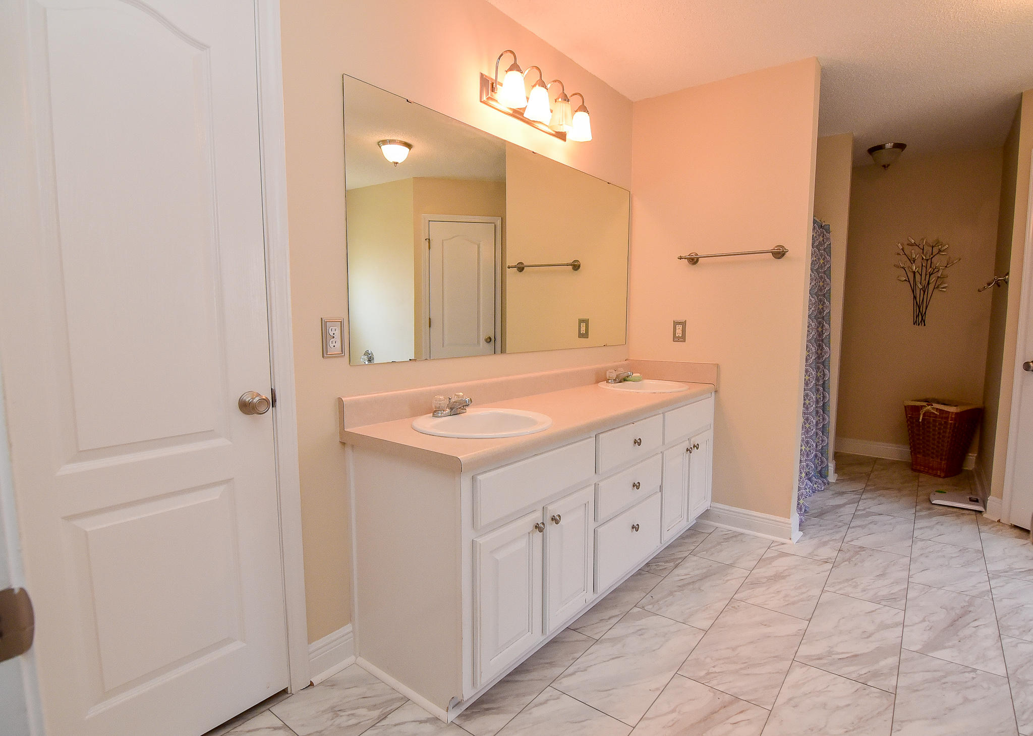 FOX VALLEY - Residential