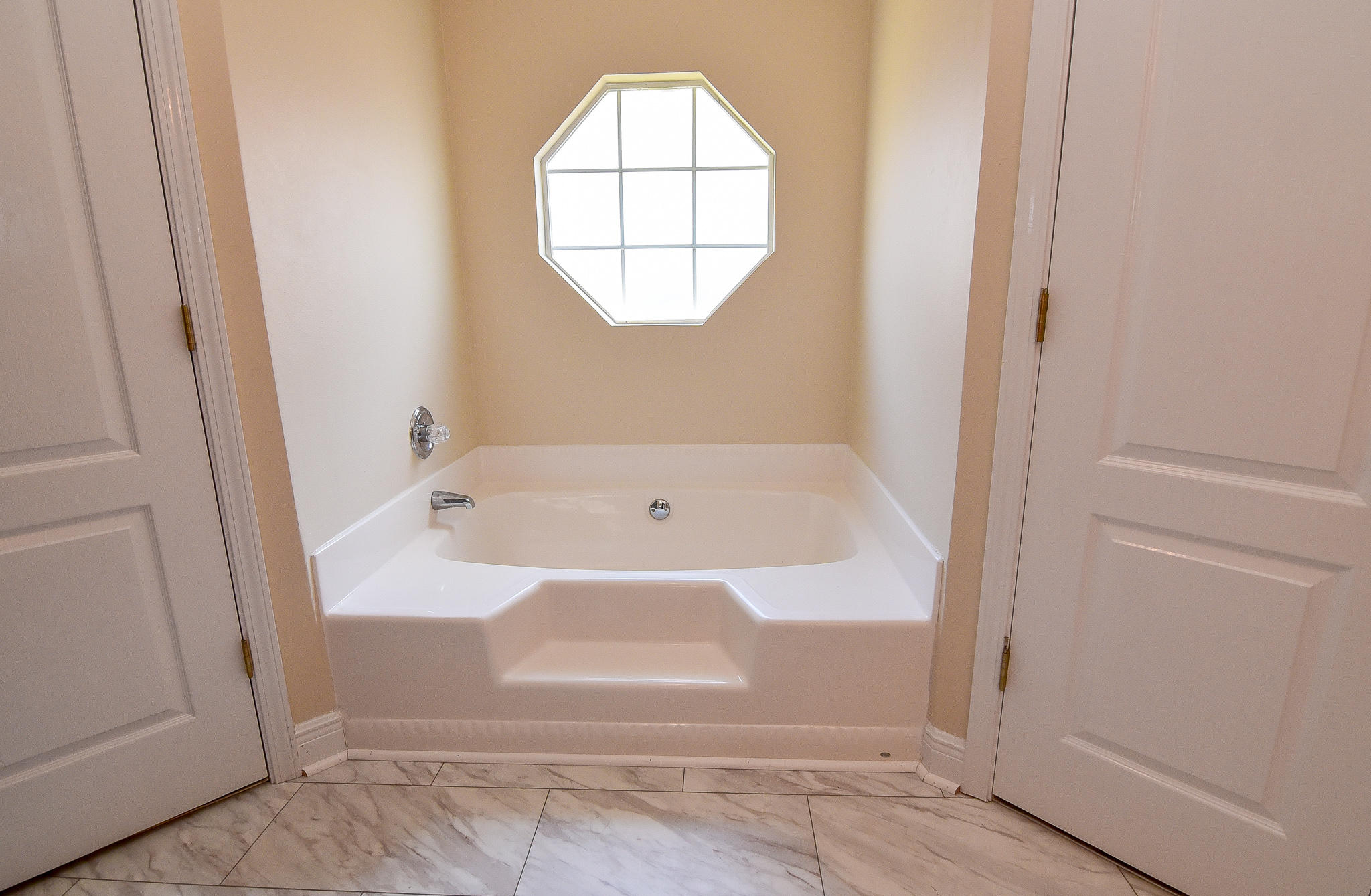 FOX VALLEY - Residential