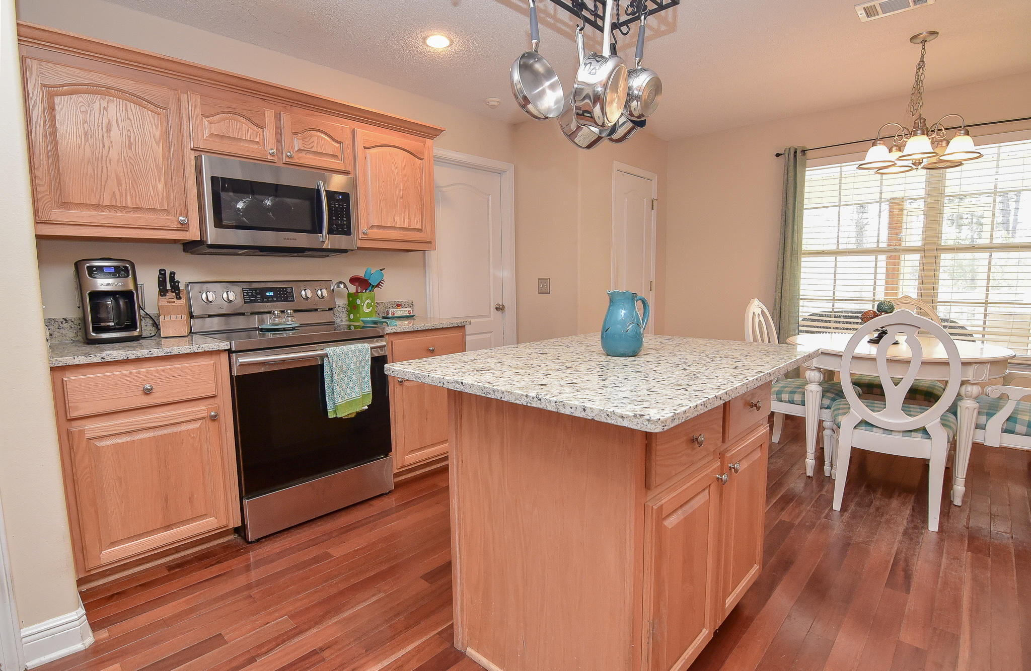 FOX VALLEY - Residential