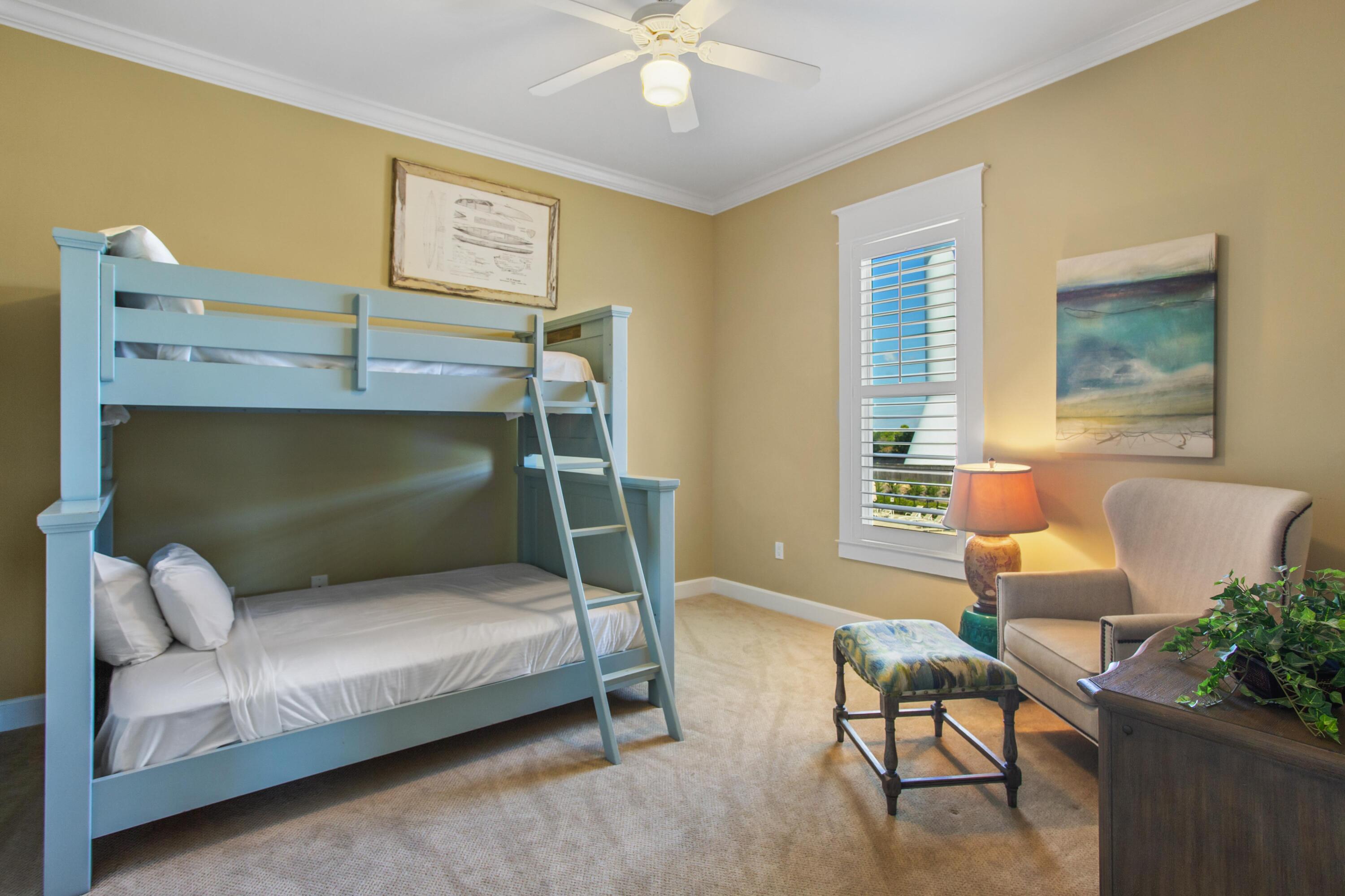 PINE RIDGE VILLAS - Residential