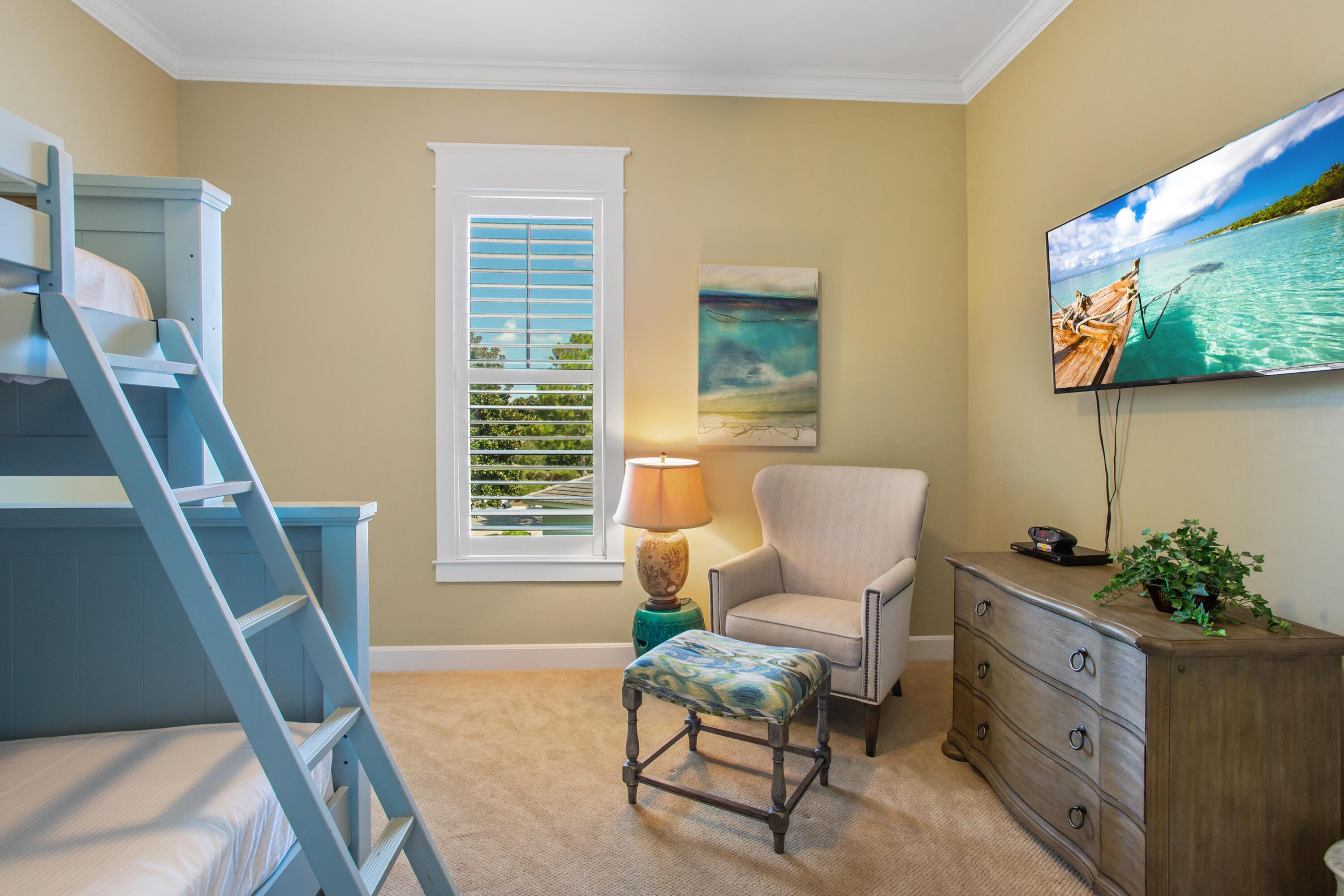 PINE RIDGE VILLAS - Residential