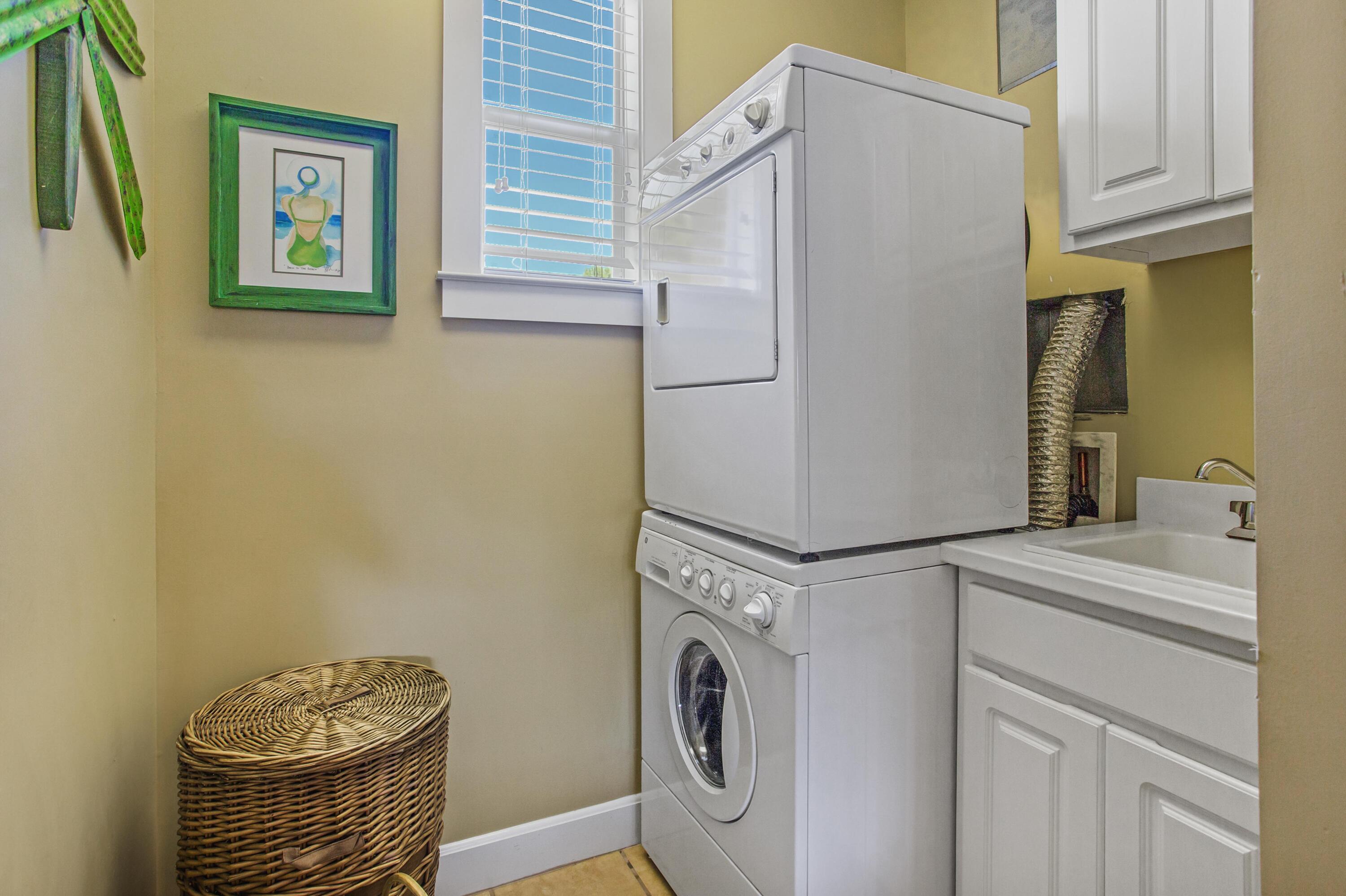 PINE RIDGE VILLAS - Residential