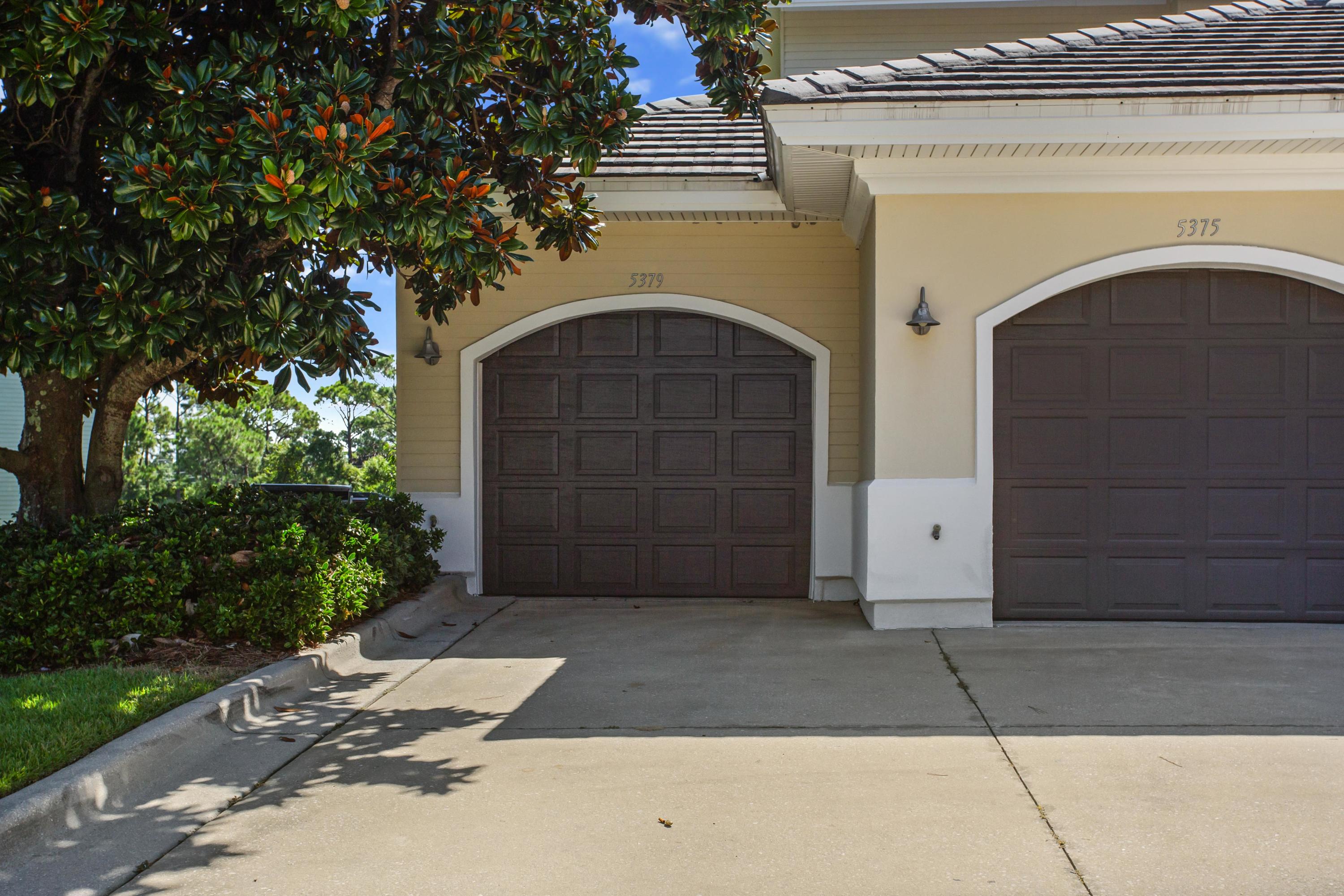 PINE RIDGE VILLAS - Residential