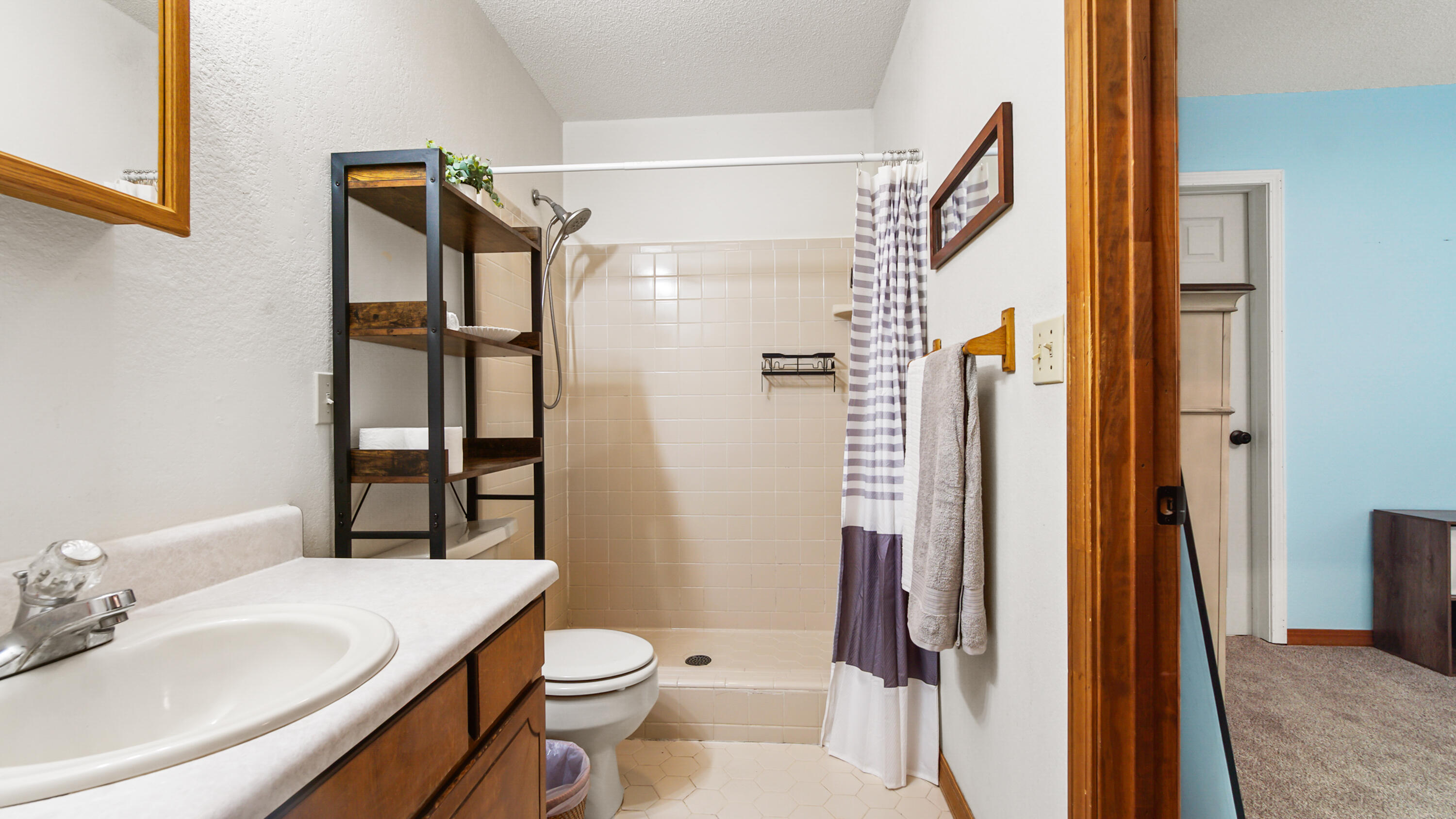 JUNIPER LAKE ESTATES UNIT 3 - Residential