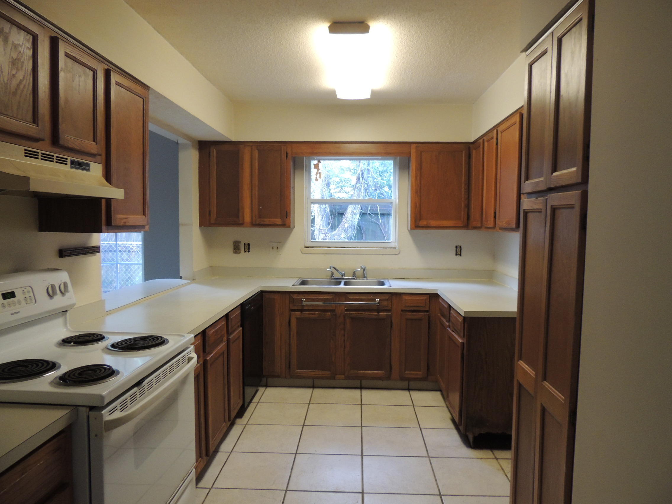 CANTERBURY WOODS - Residential