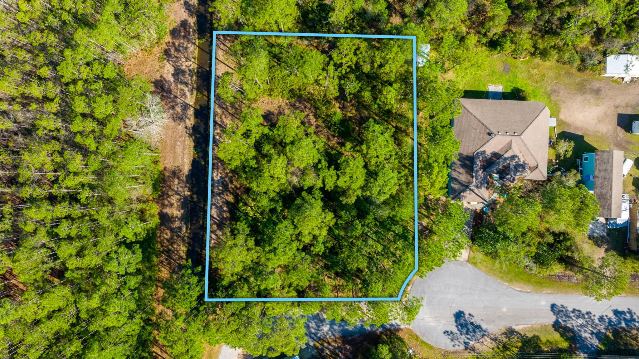 BAY SHADOW ESTATES - Land