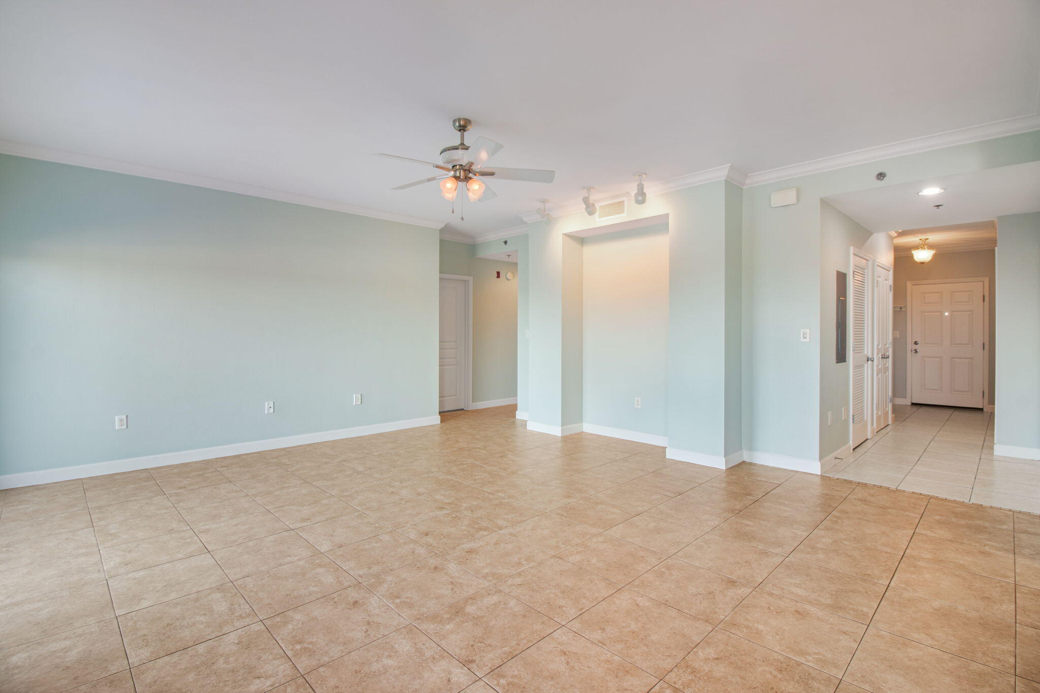 INDIANOLA ON THE WATER - Residential