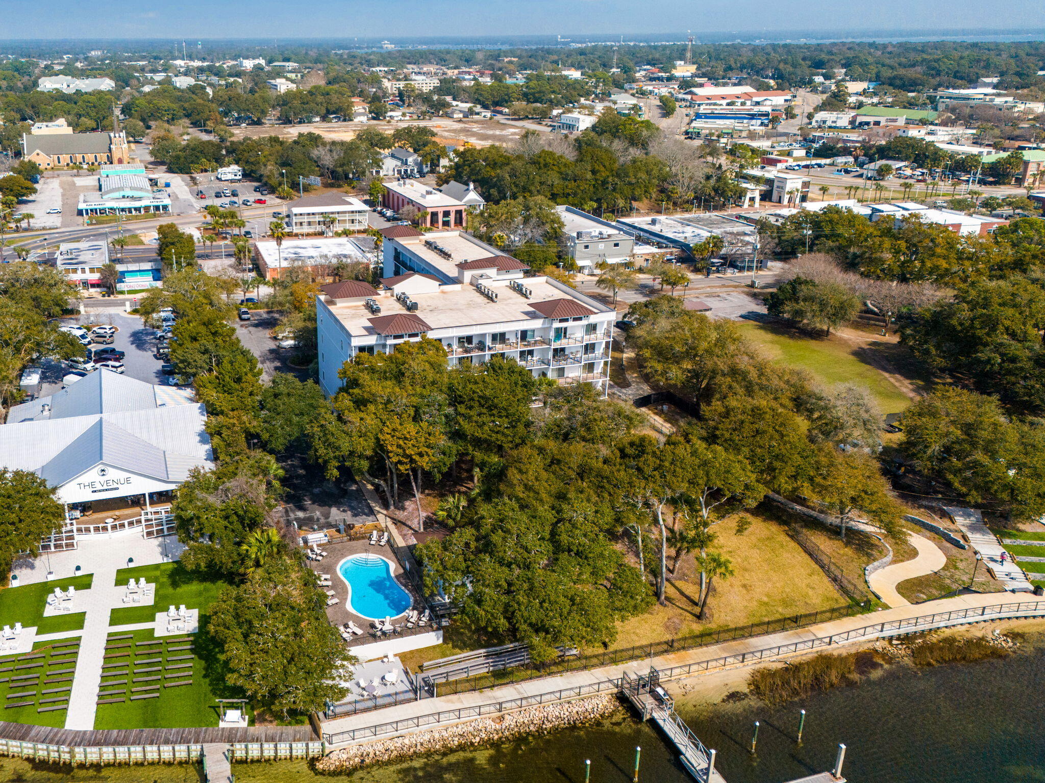 INDIANOLA ON THE WATER - Residential