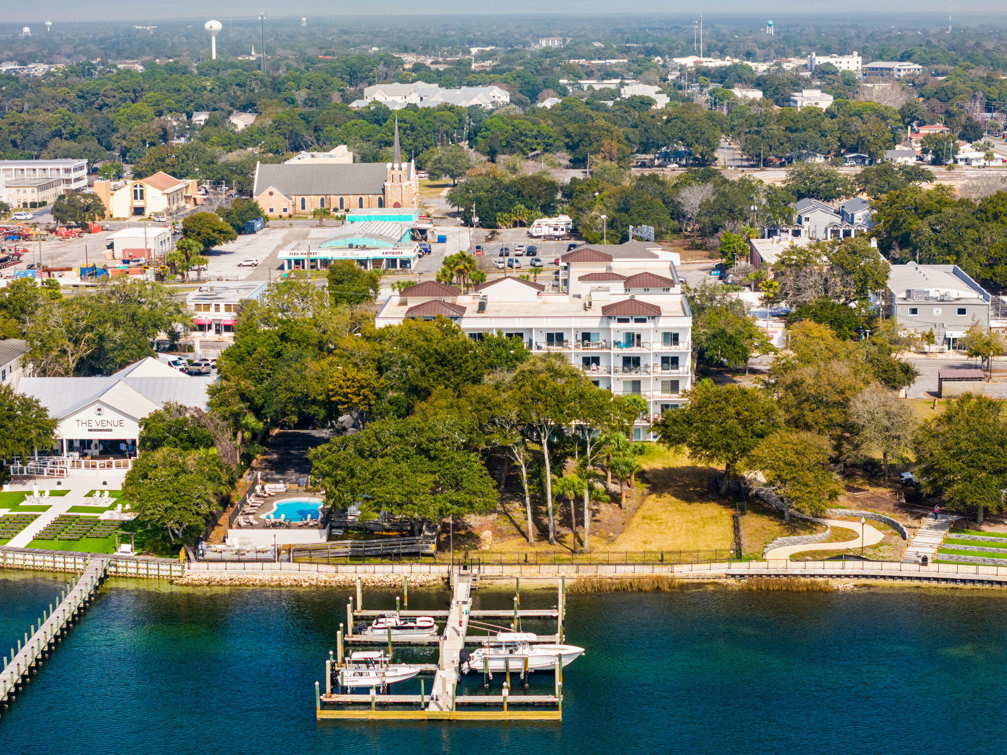 INDIANOLA ON THE WATER - Residential