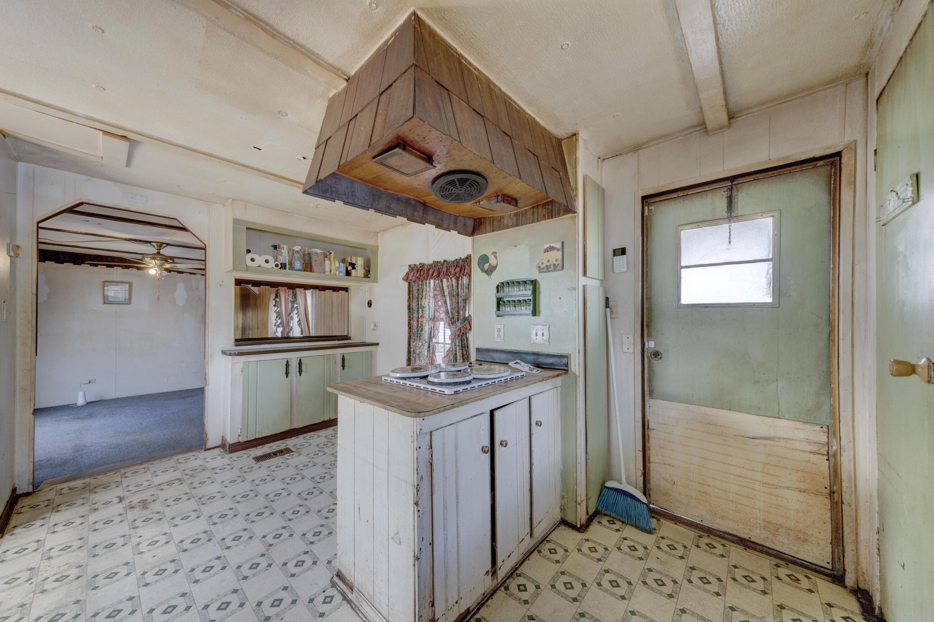 NO RECORDED SUBDIVISION - Residential