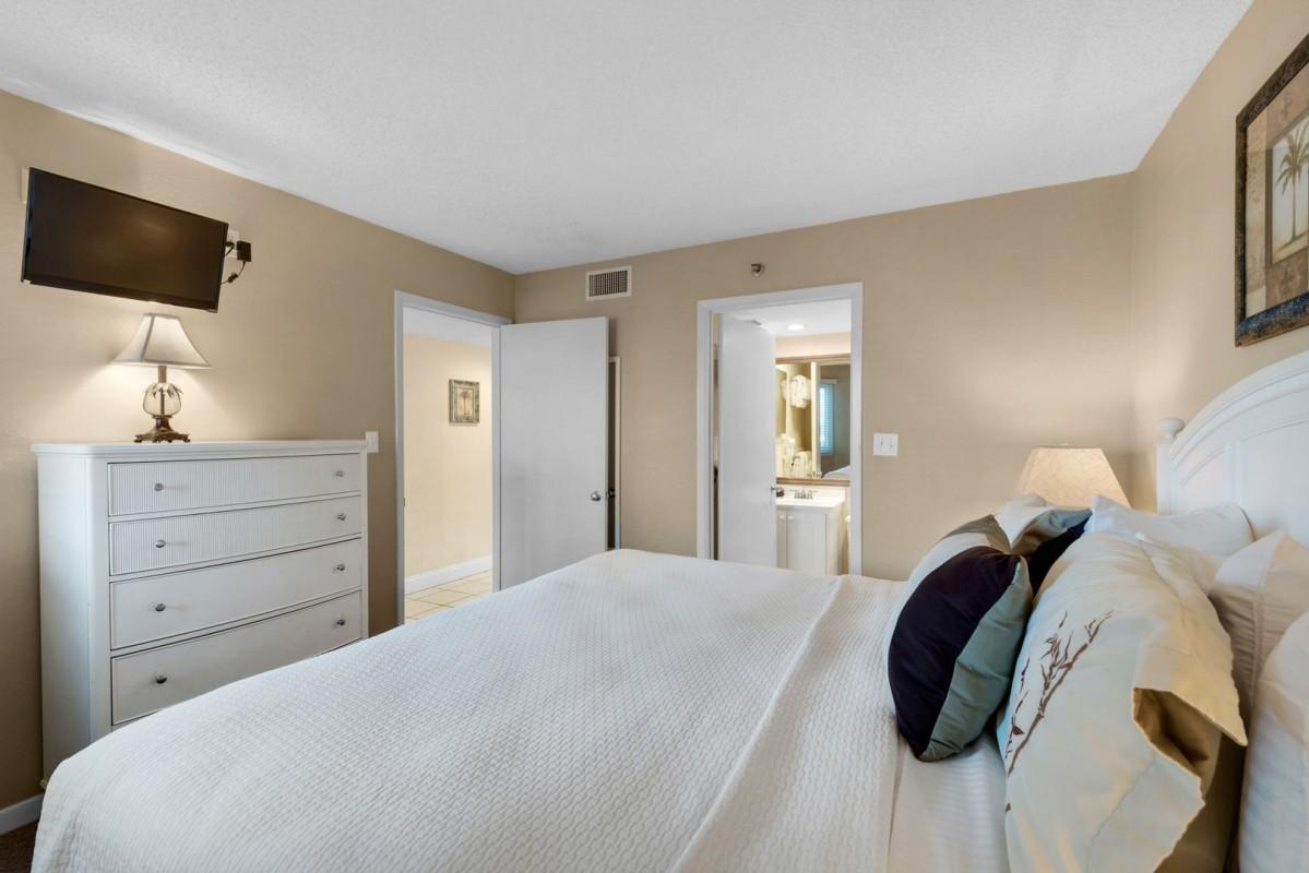 BREAKERS OF FWB - Residential