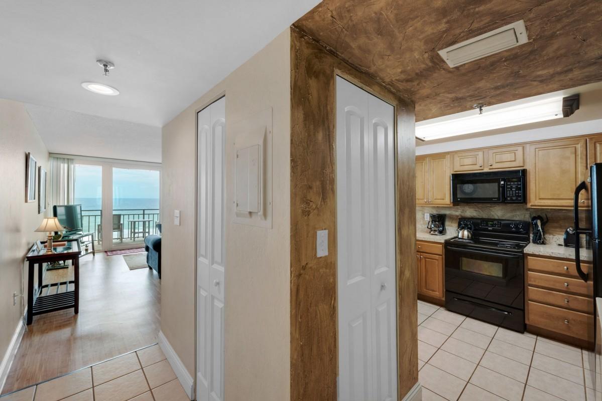 BREAKERS OF FWB - Residential