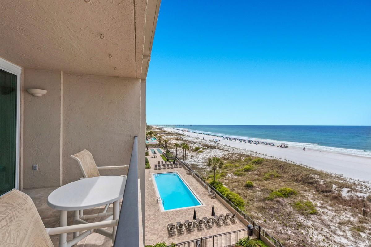 BREAKERS OF FWB - Residential