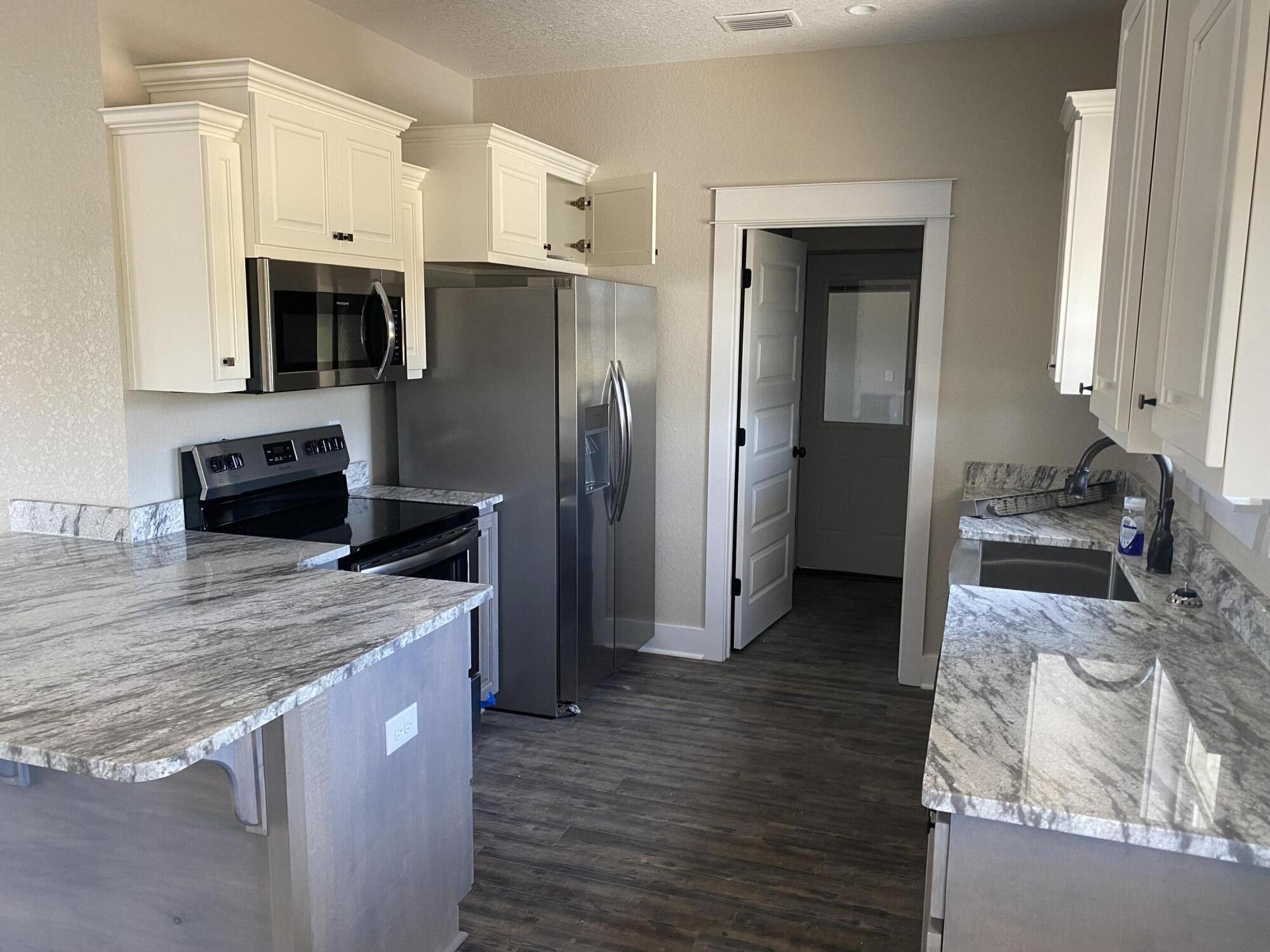 HUNTERS CREEK - Residential