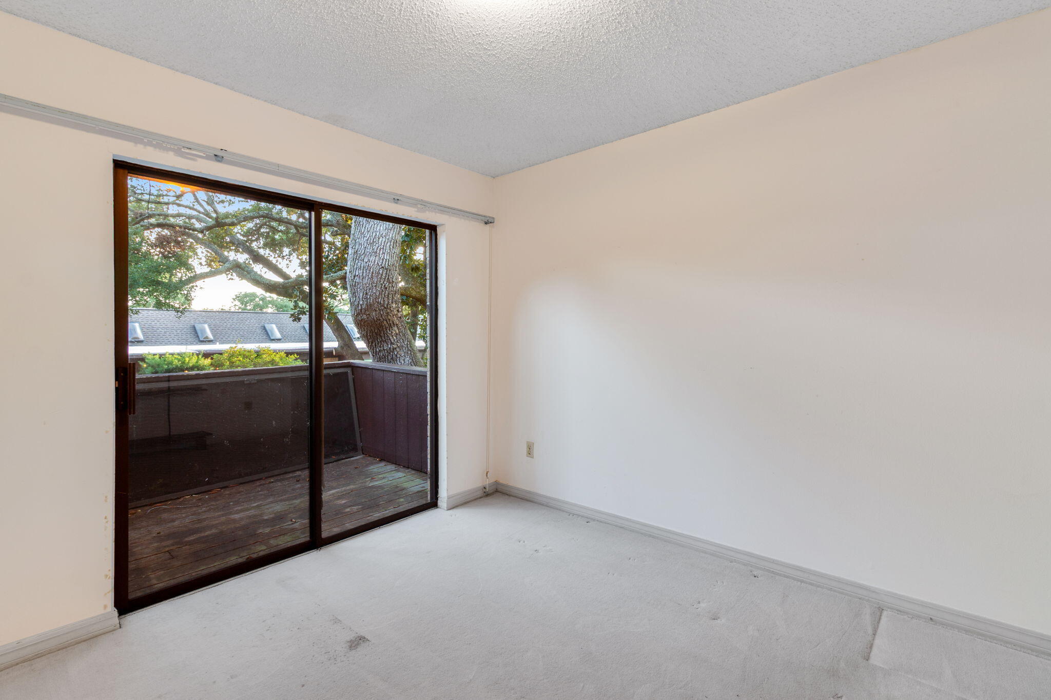 MOSSEY COVE T/H - Residential