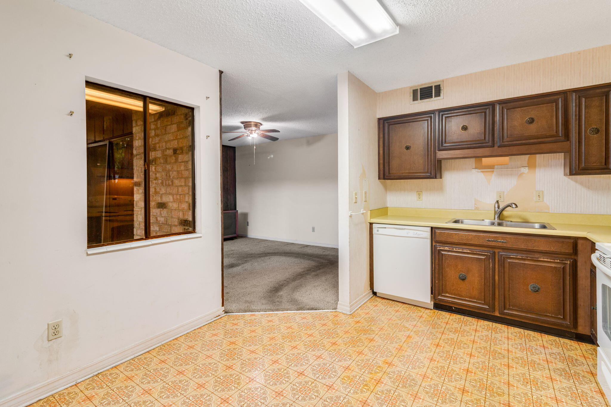 MOSSEY COVE T/H - Residential