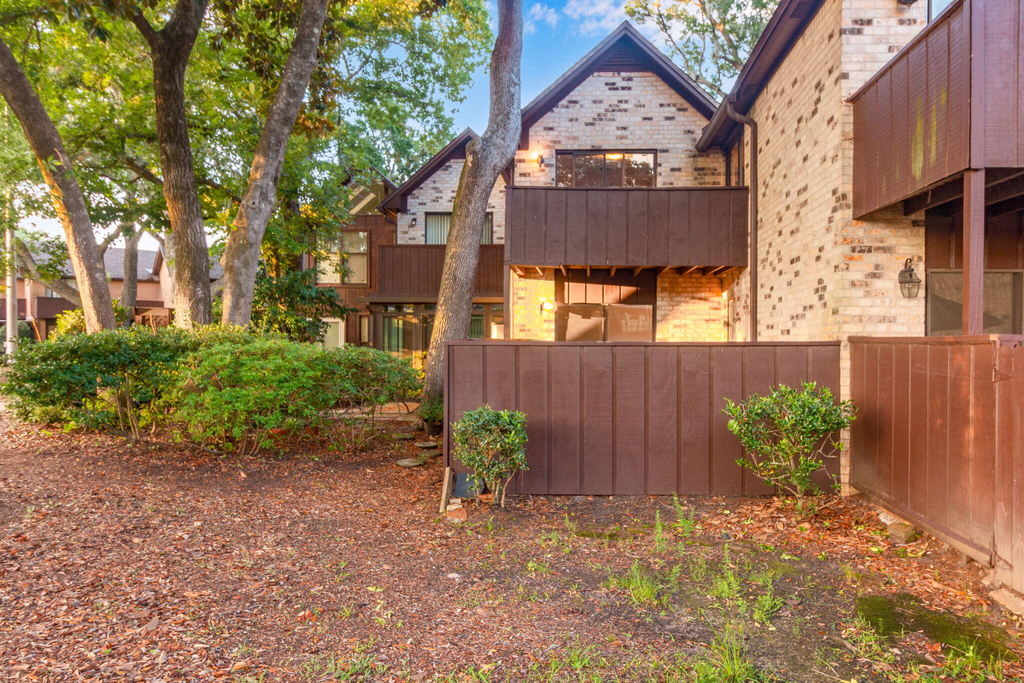 MOSSEY COVE T/H - Residential