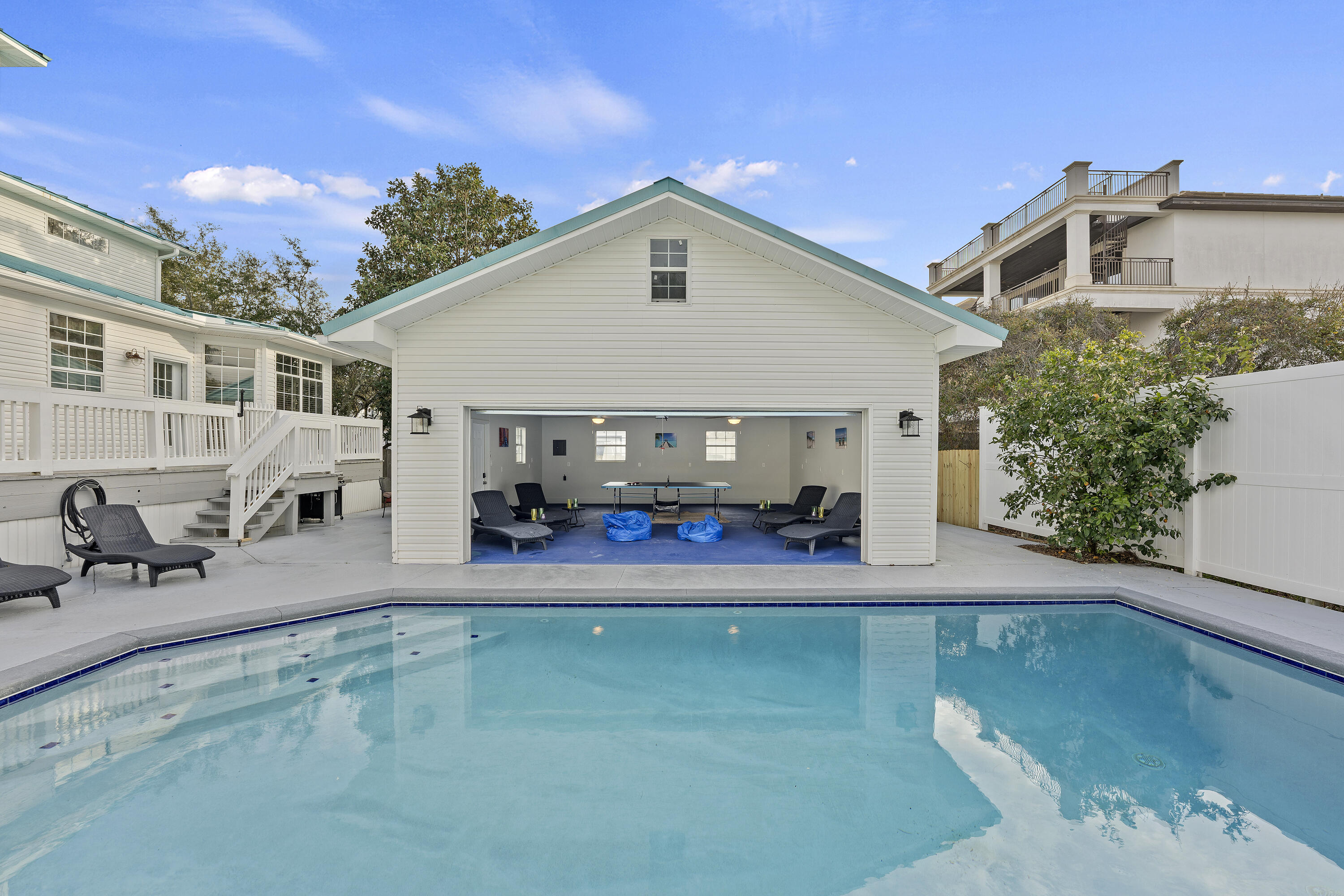 KOKOMO KOVE - Residential