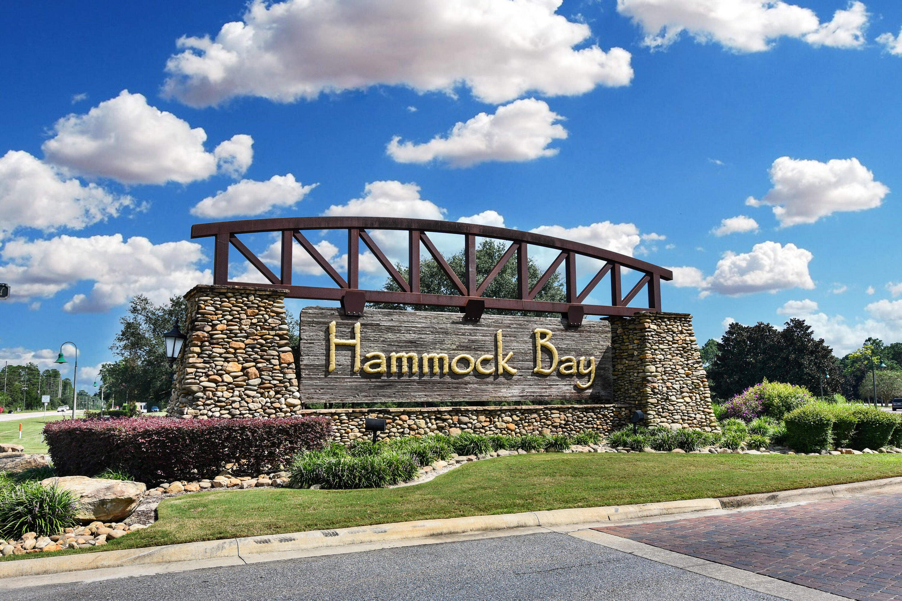 HAMMOCK BAY SEASONS - Residential