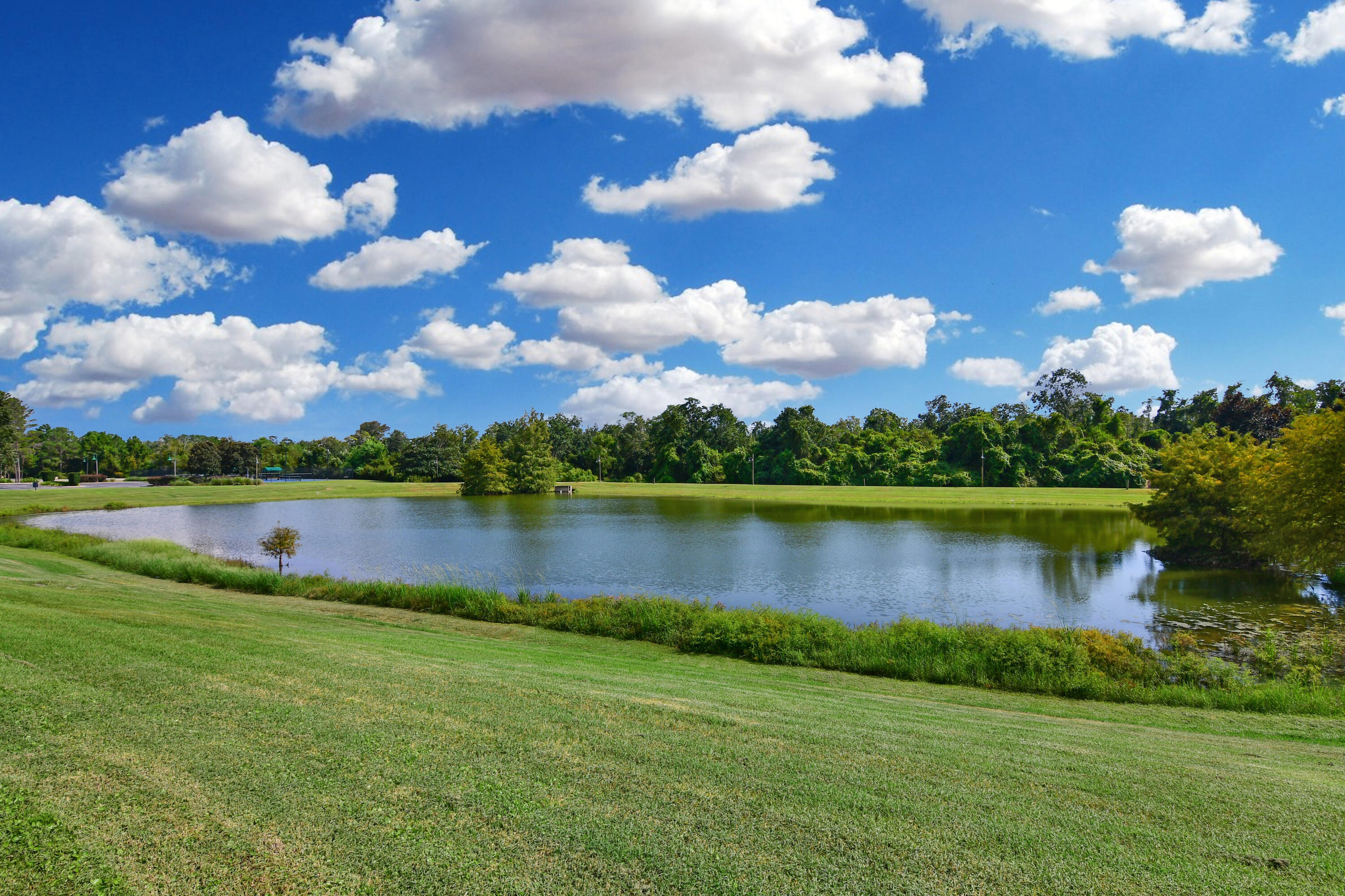 HAMMOCK BAY SEASONS - Residential