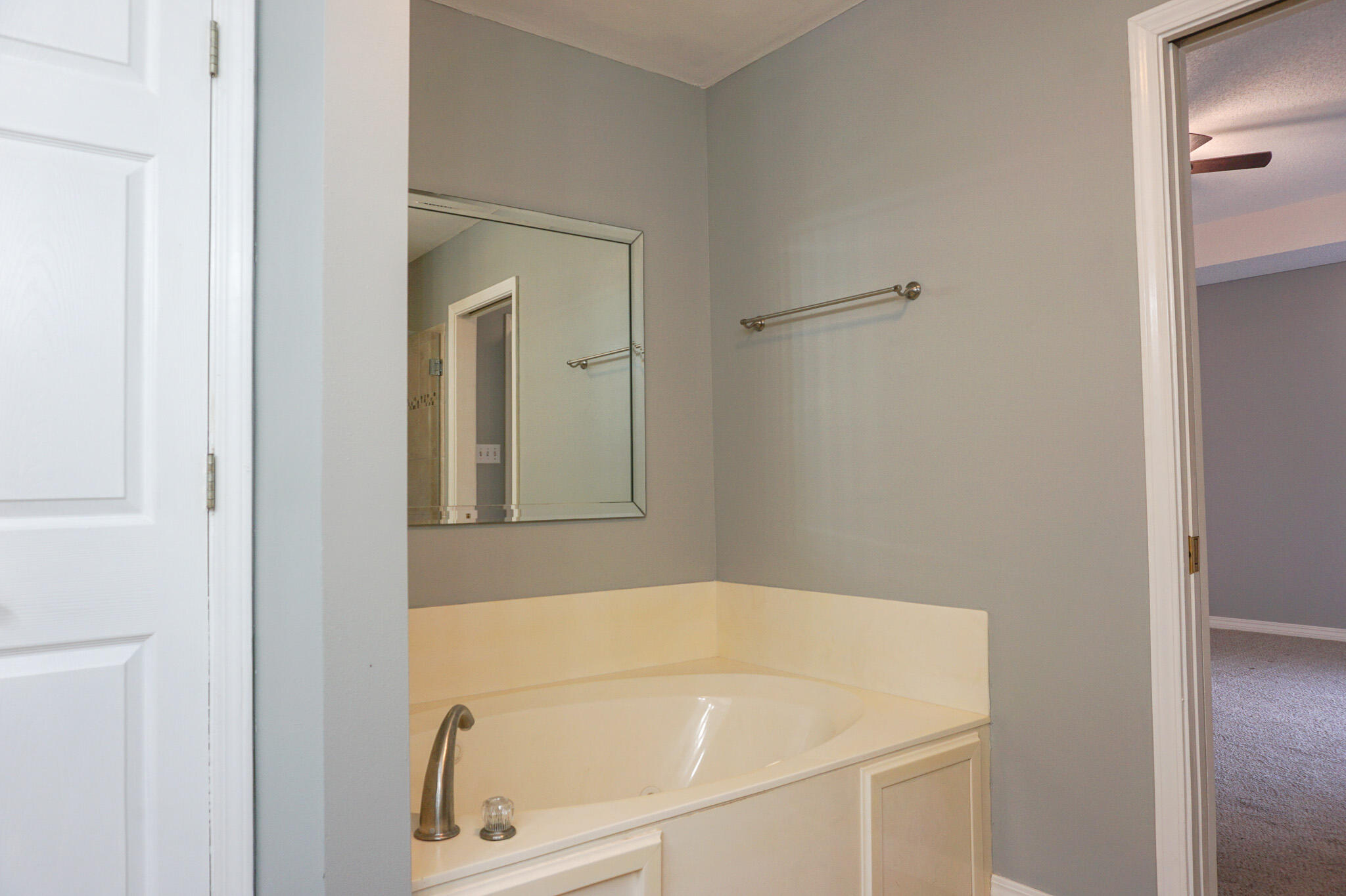 HARBOR BREEZE - Residential Lease