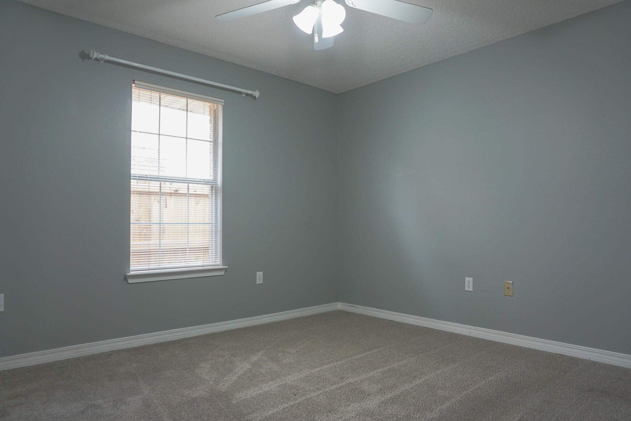 HARBOR BREEZE - Residential Lease