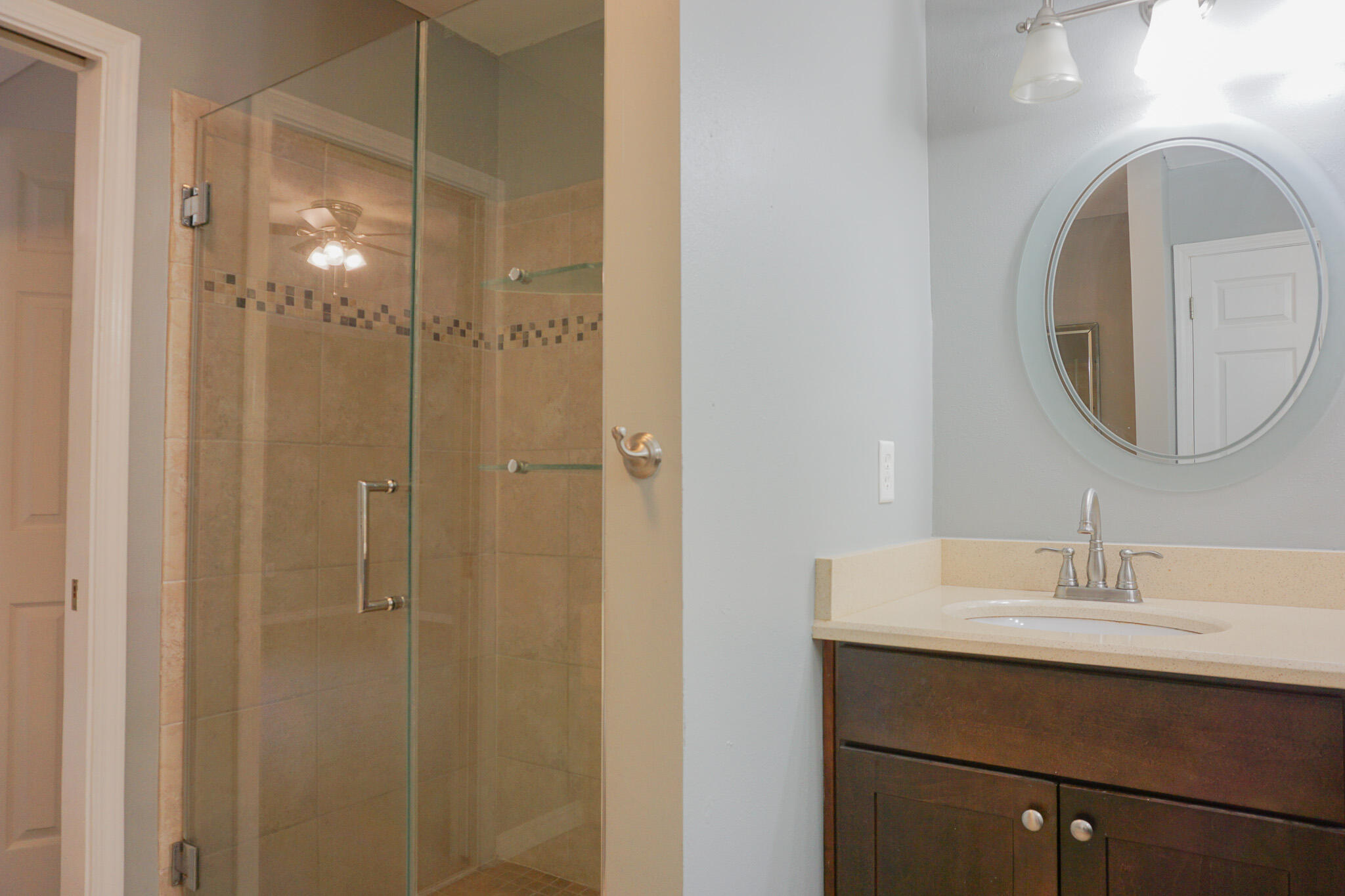 HARBOR BREEZE - Residential Lease