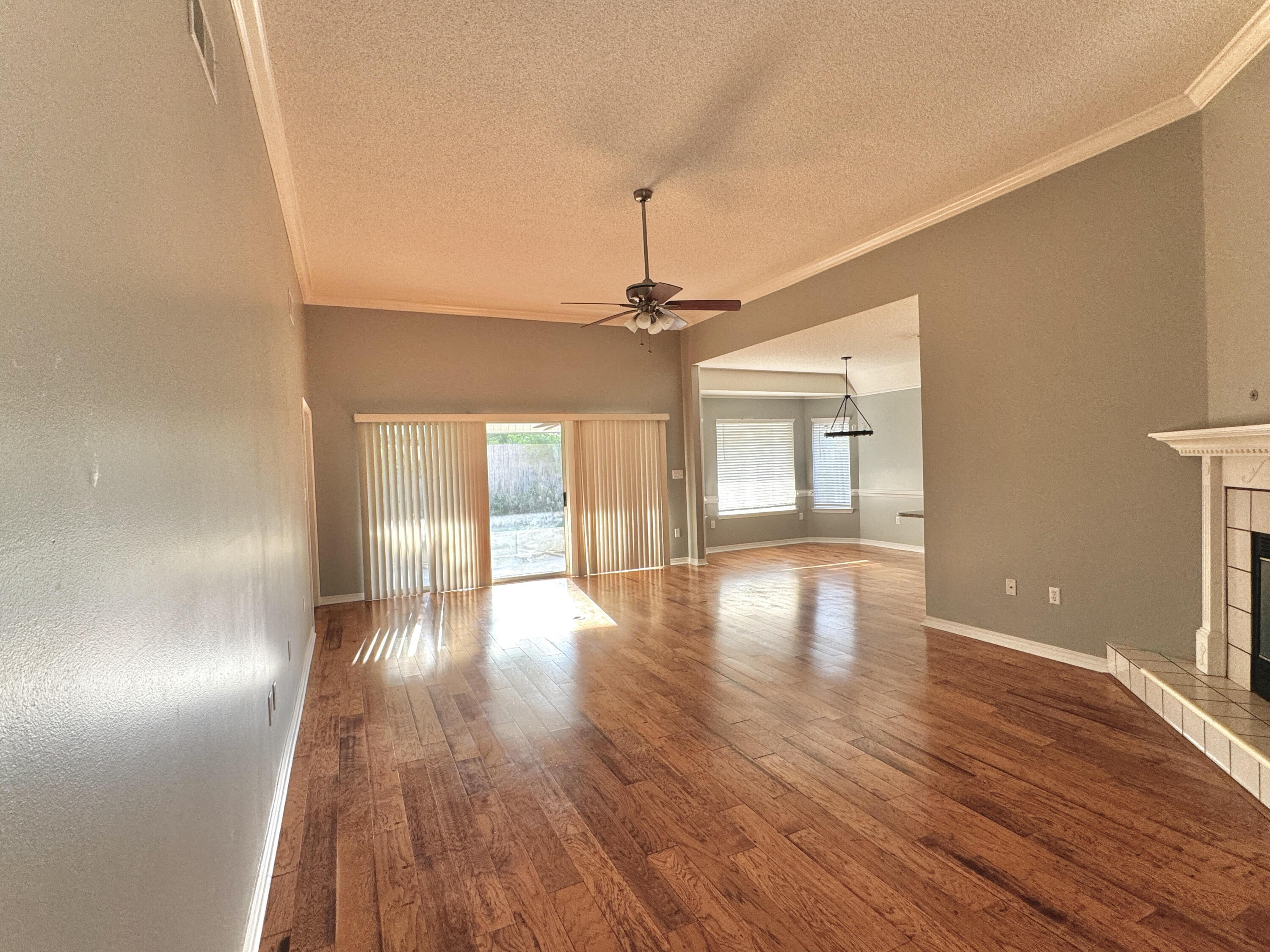 HARBOR BREEZE - Residential Lease