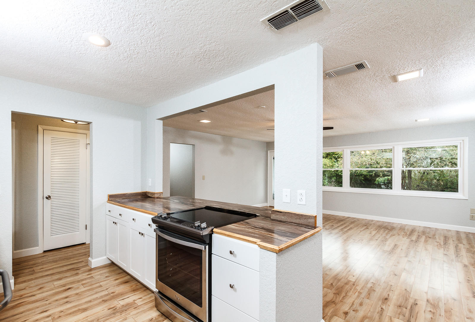 VESTA HEIGHTS 1ST ADDN - Residential