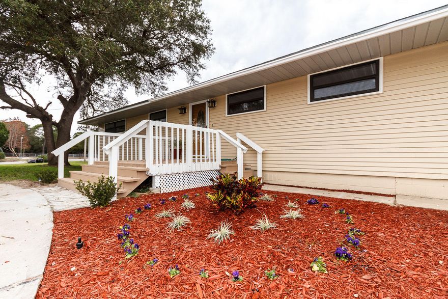 RENOVATED MOVE IN READY! ALL NEW FLOORING, ALL NEW LIGHTING, NEW AC, NEW WINDOWS, NEW STAINLESS STEAL APPLIANCES. NEW PAINT ON OUTSIDE AND ALL INSIDE. LARGE INDOOR LAUNDRY AREA! ALL NEW HARDWARE, NEW SINKS, NEW FACETS, NEW CABINETS. Whirlpool bath! Backyard shed. CIRCULAR DRIVEWAY, BEAUTIFUL HOME WAITING JUST FOR YOU. GREAT LOCATION ACROSS FROM PARK. MUST SEE PRICE TO SELL FAST, CLOSE TO BEACHES, SHOPPING, SCHOOLS AND MEDICAL. CALL FOR YOUR APPOINTMENT TODAY