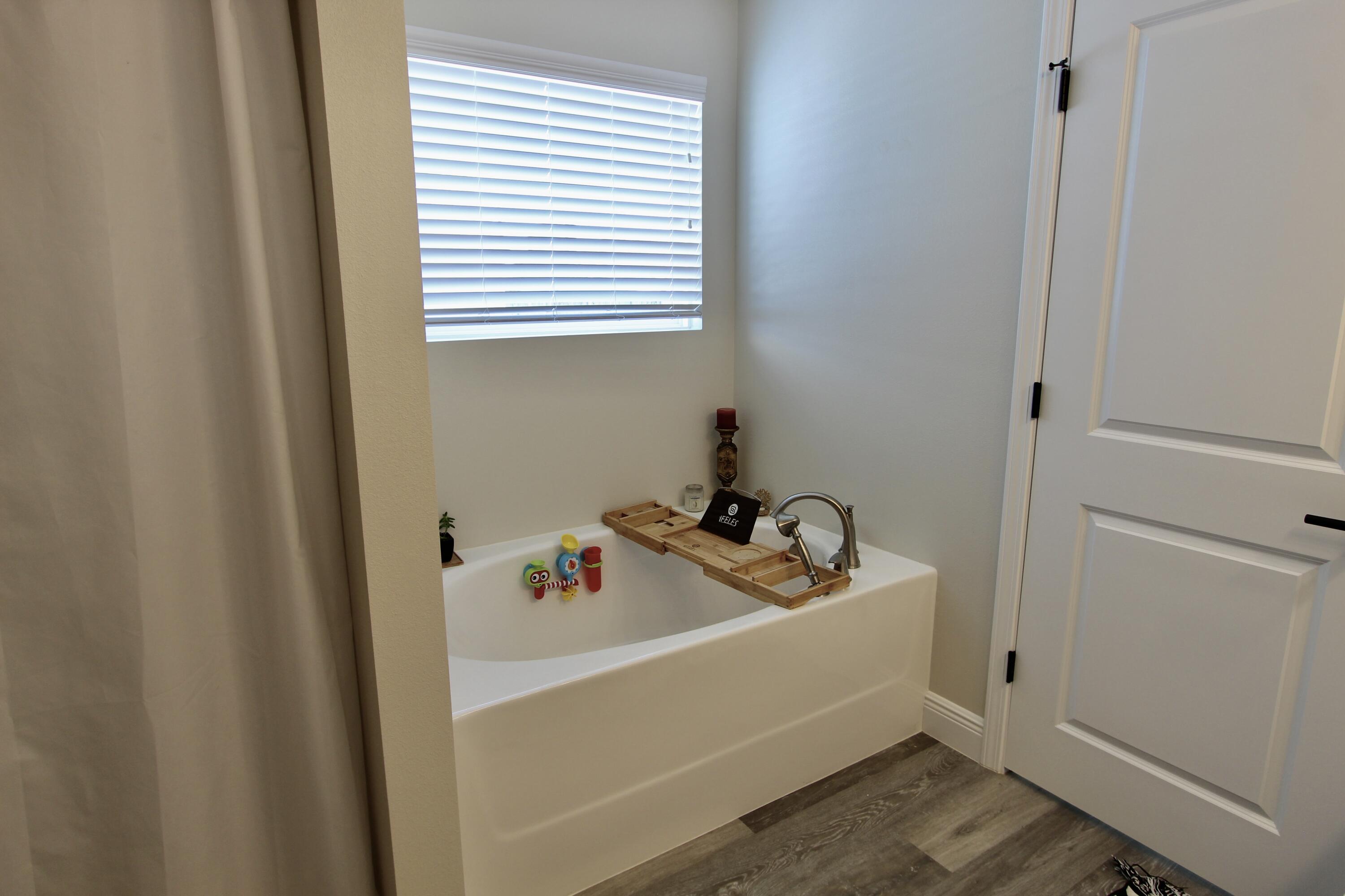 LAKE ARTHUR ESTATES - Residential