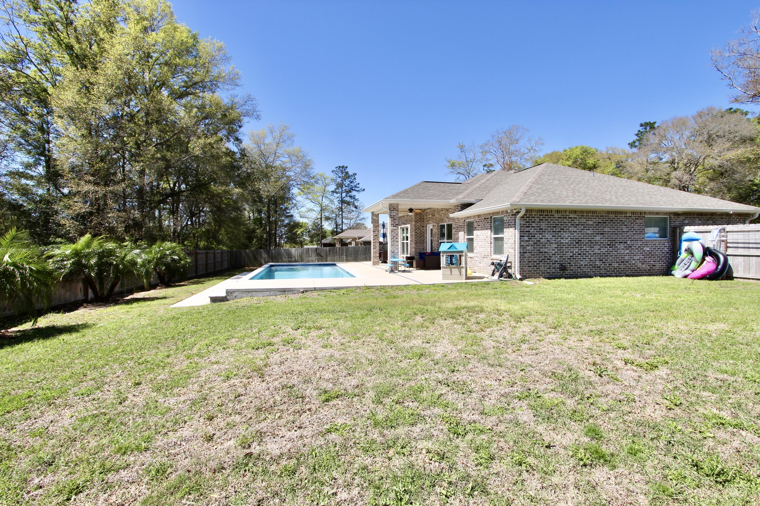 LAKE ARTHUR ESTATES - Residential