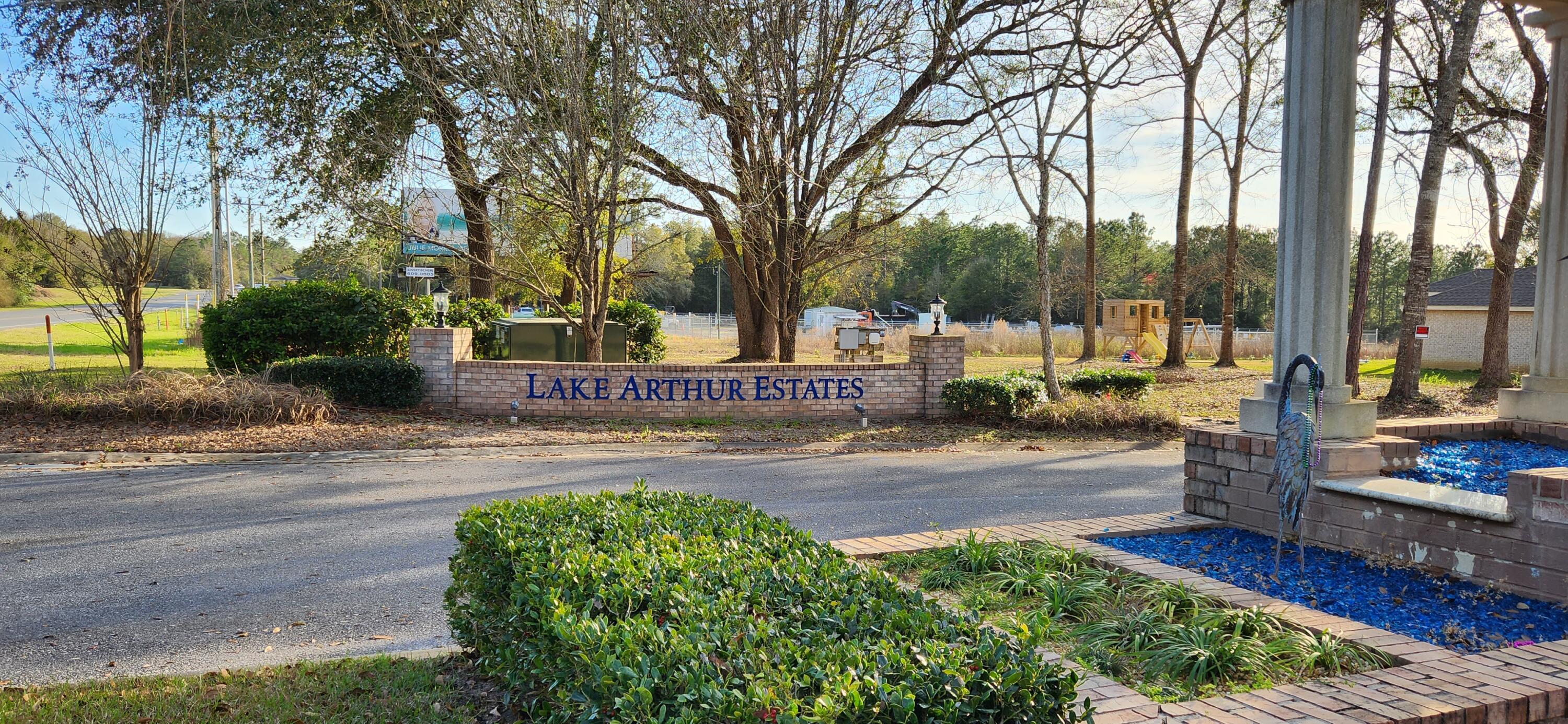 LAKE ARTHUR ESTATES - Land