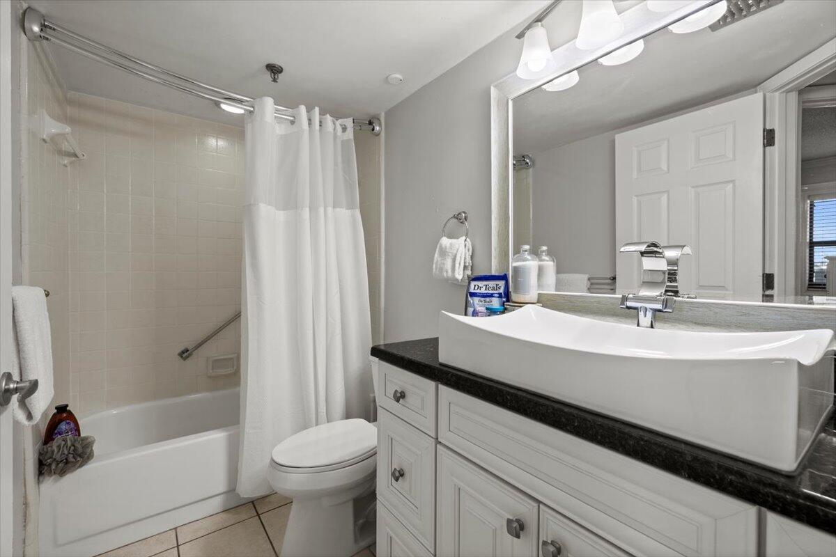 INLET REEF CLUB CONDO - Residential