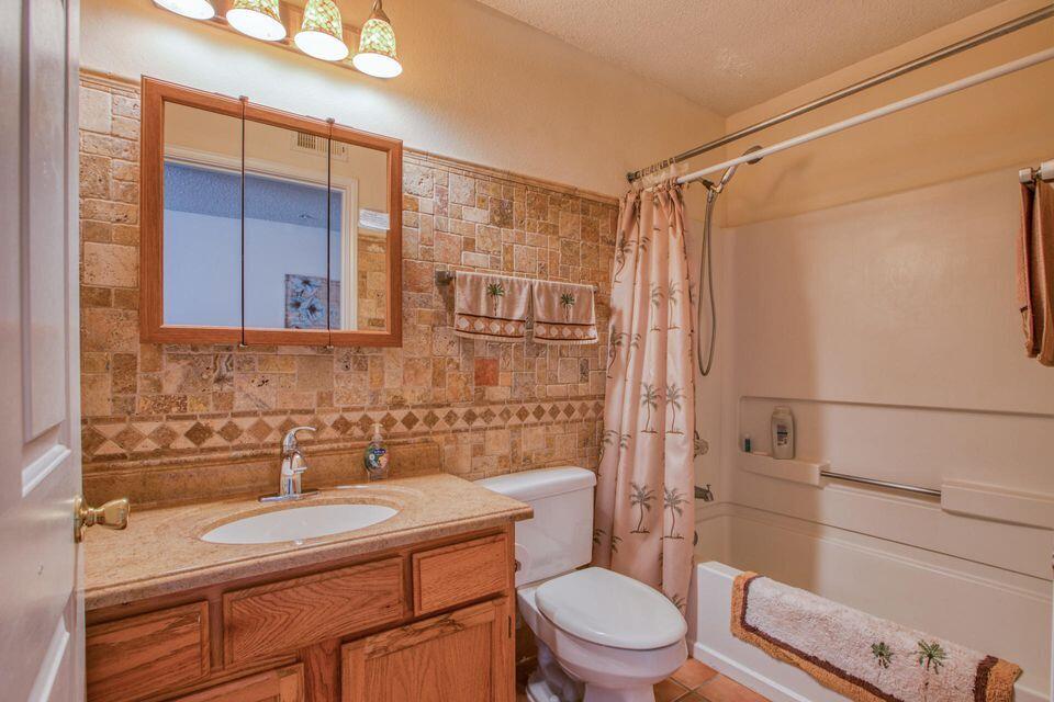 INDIAN LAKE - Residential Lease
