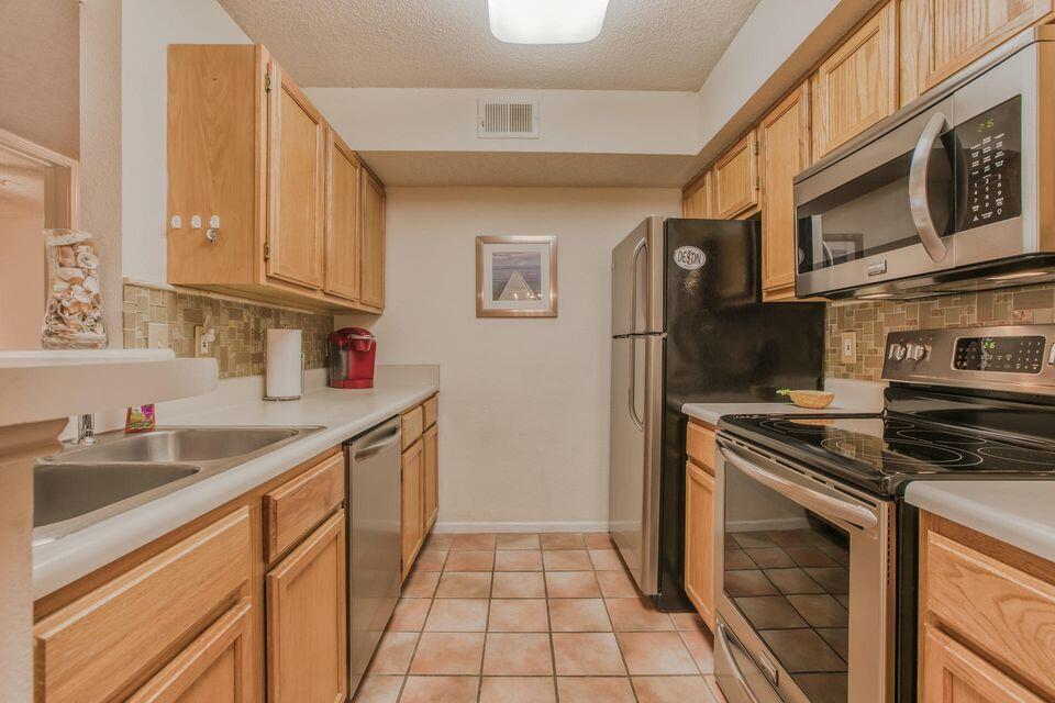 INDIAN LAKE - Residential Lease