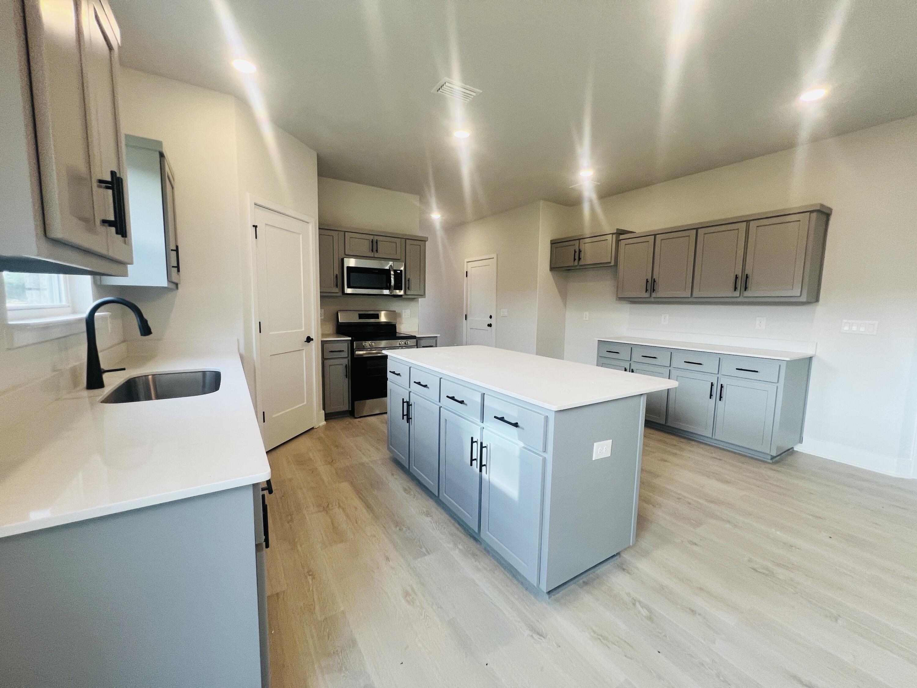 HIDDEN PINES PH 1 - Residential