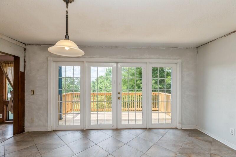 NO RECORDED SUBDIVISION - Residential