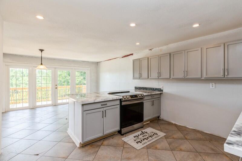 NO RECORDED SUBDIVISION - Residential