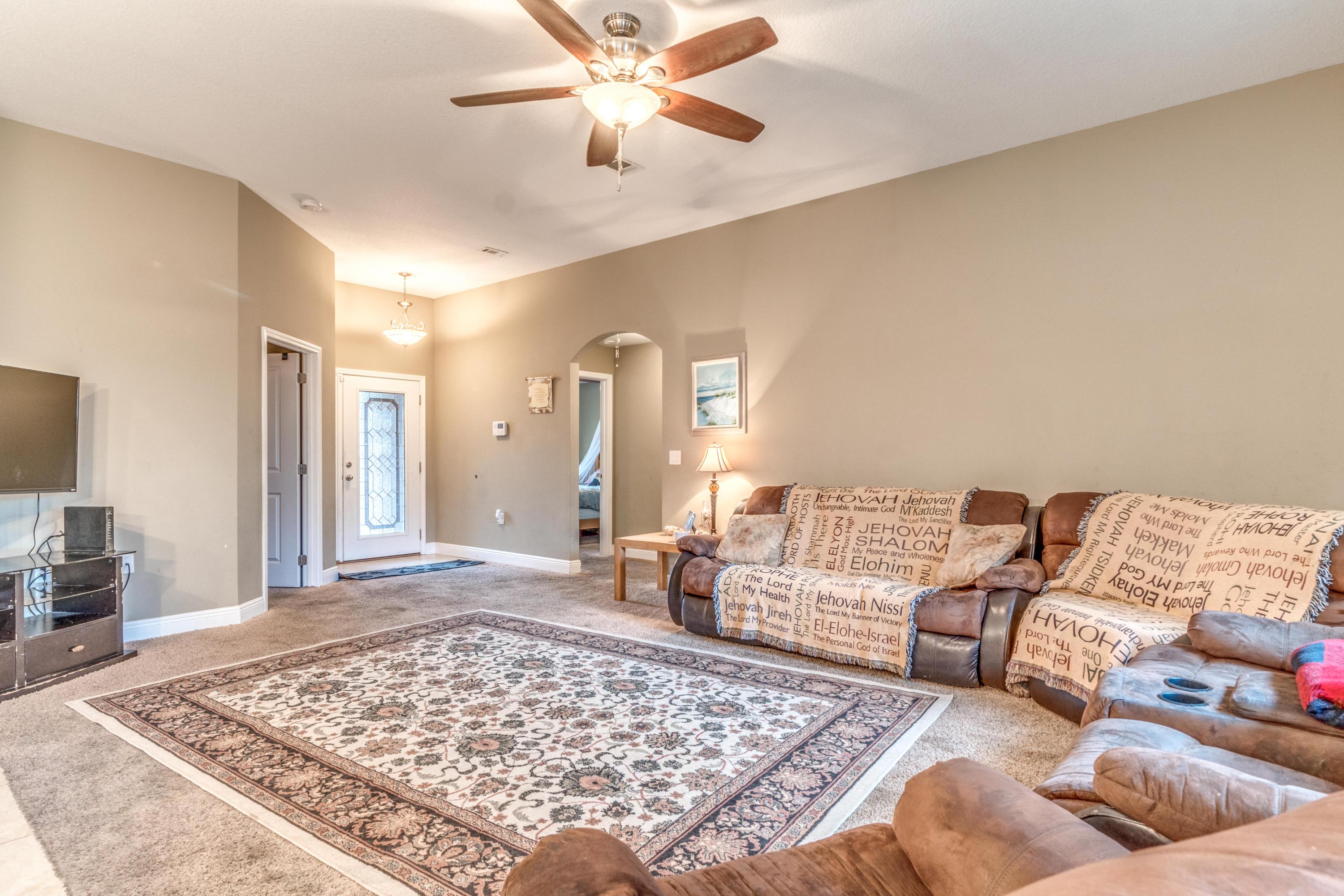 CASA LOMA S/D 1ST ADDN - Residential