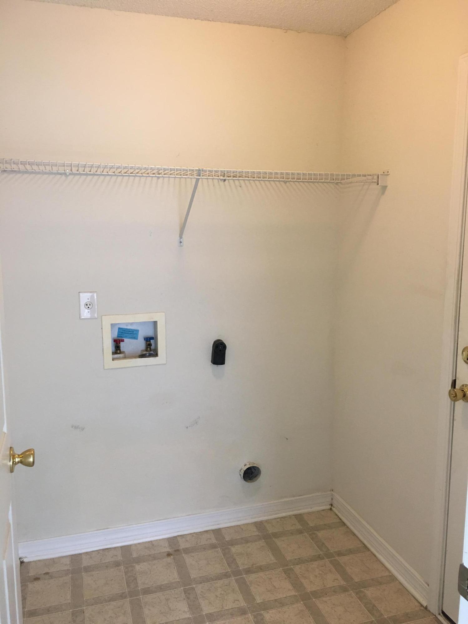 HIDDEN SHORES - Residential