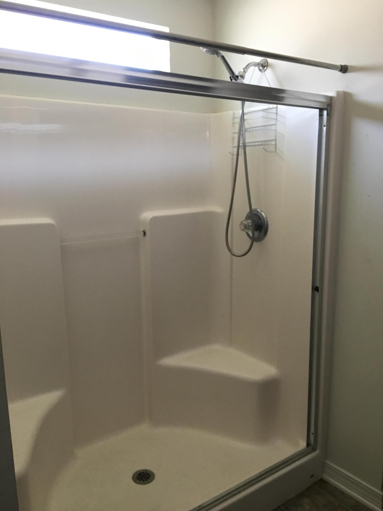 HIDDEN SHORES - Residential