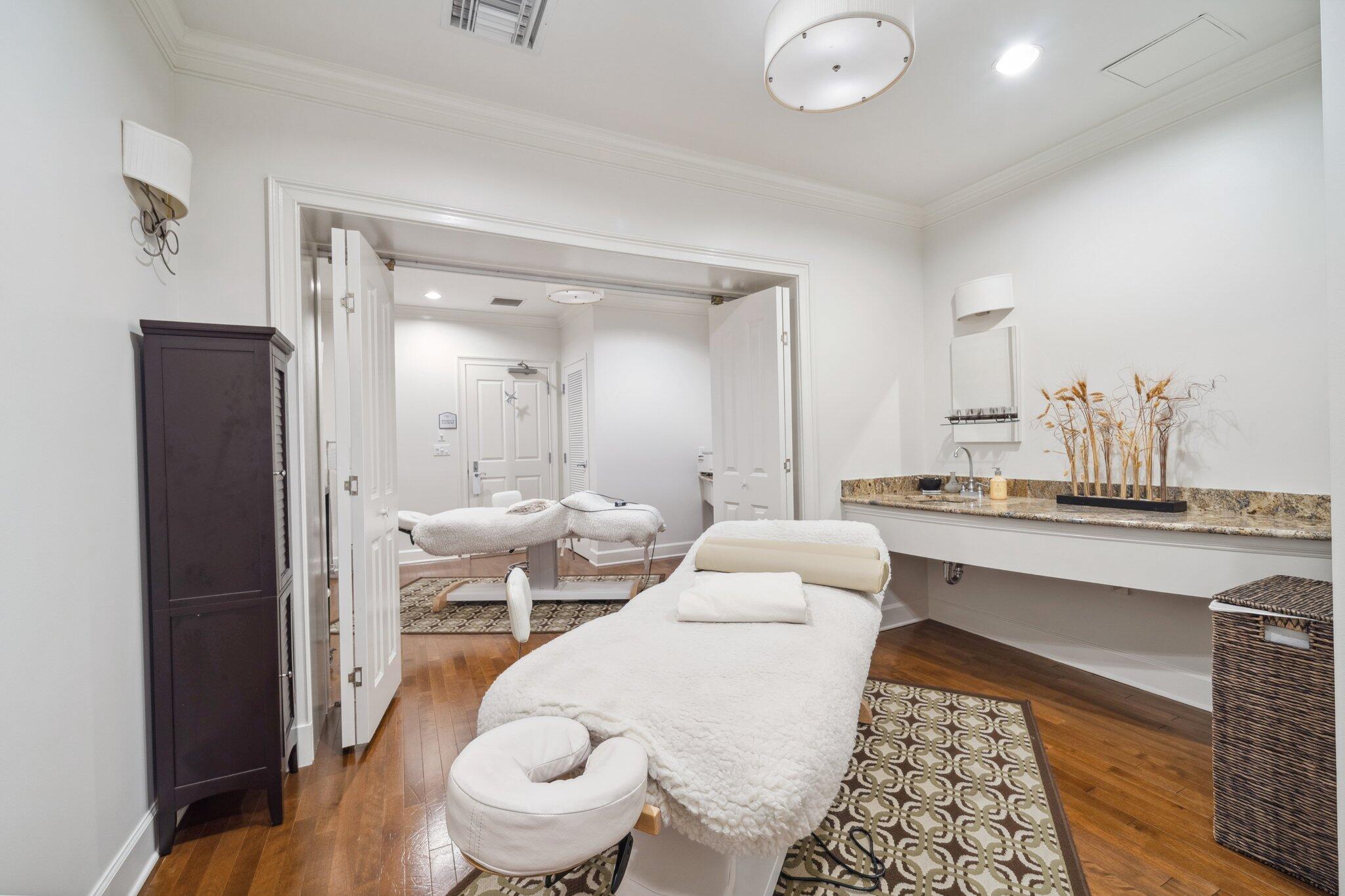 ONE WATER PLACE at Kelly Plantation - Residential