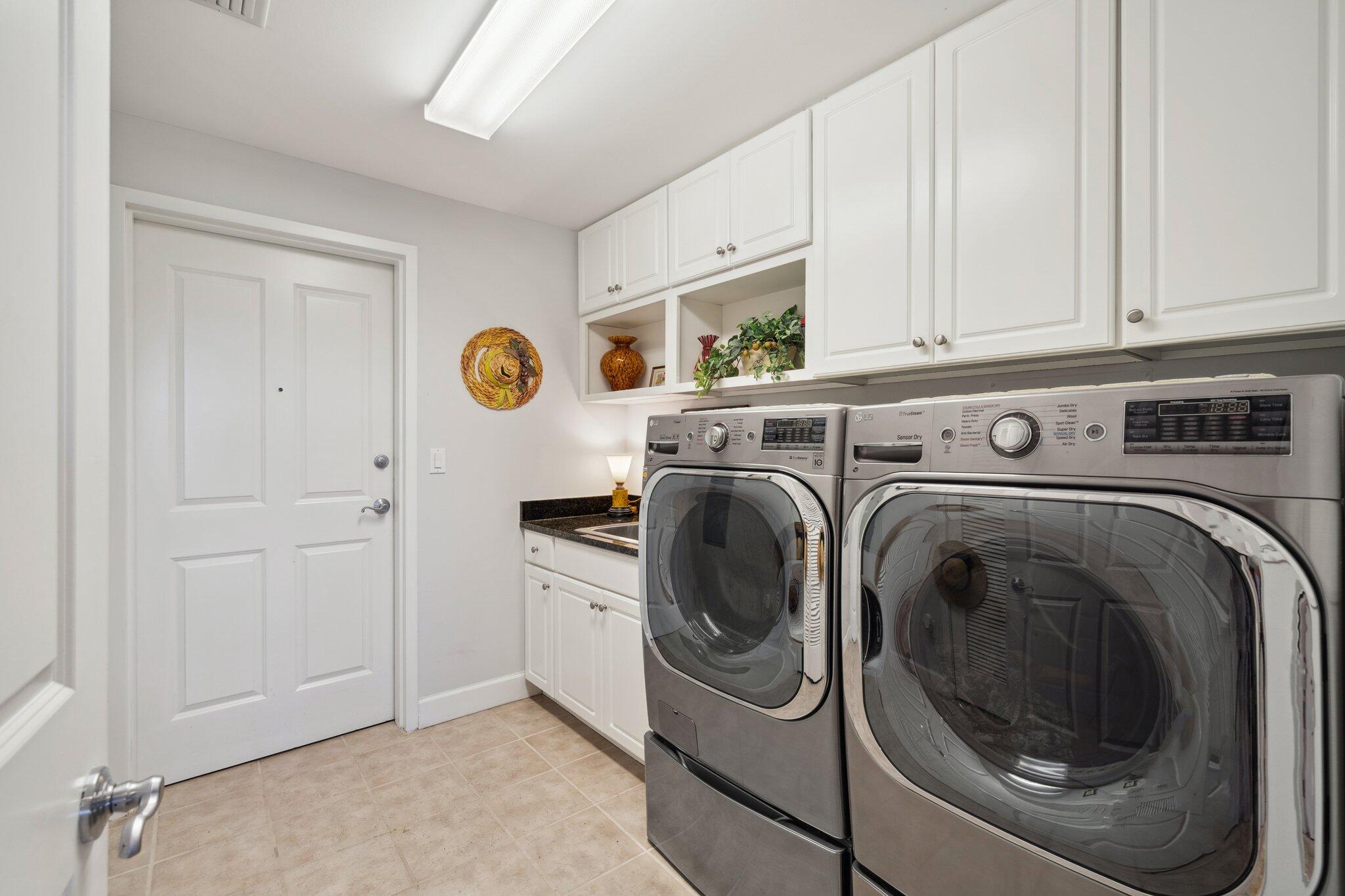 ONE WATER PLACE at Kelly Plantation - Residential