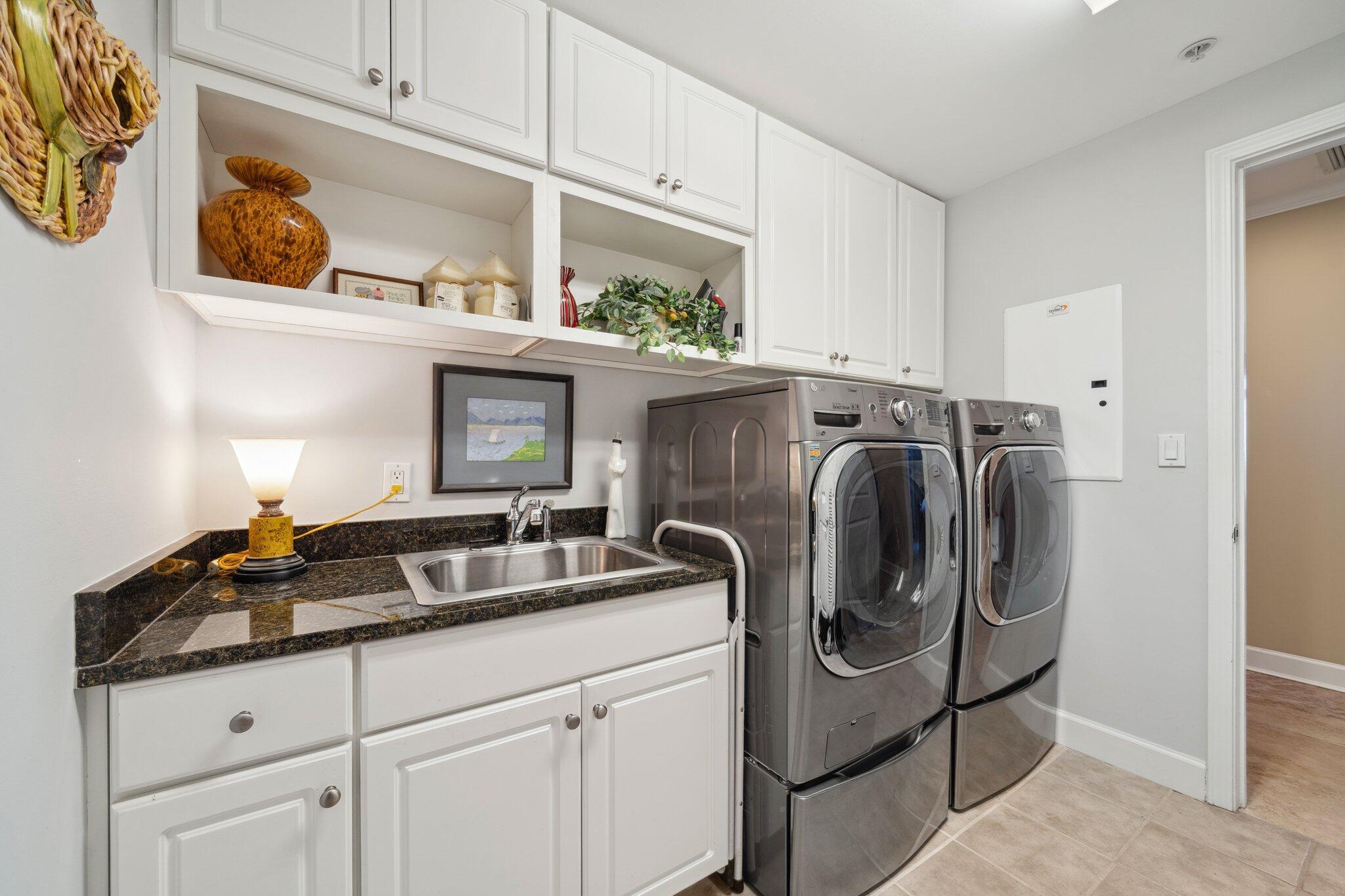 ONE WATER PLACE at Kelly Plantation - Residential