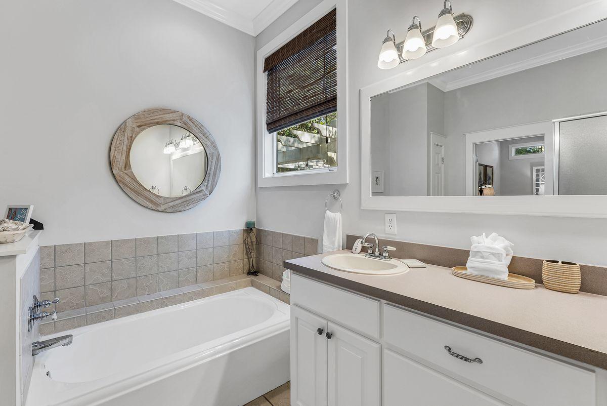 GROVE BY THE SEA 1ST ADDN - Residential