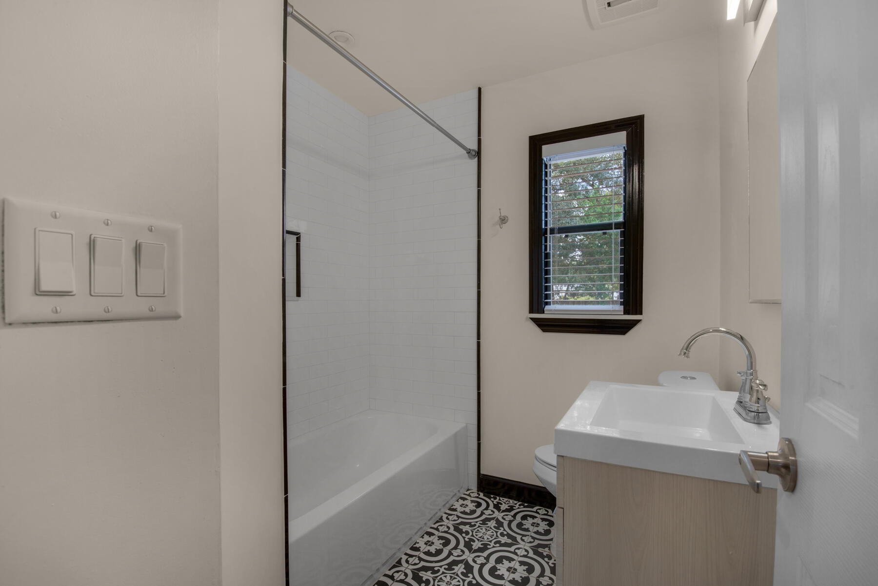 BEL AIR - Residential