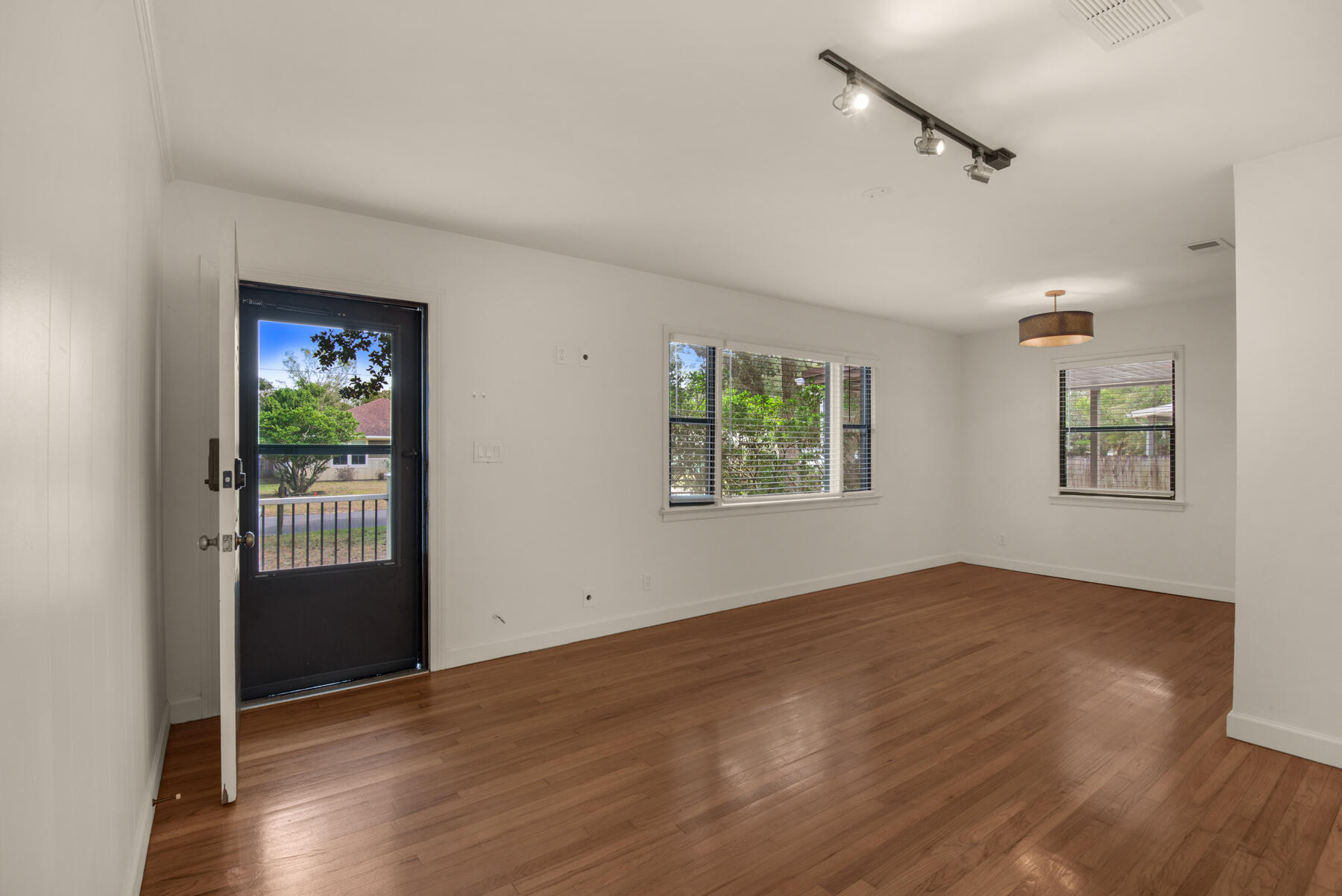 BEL AIR - Residential