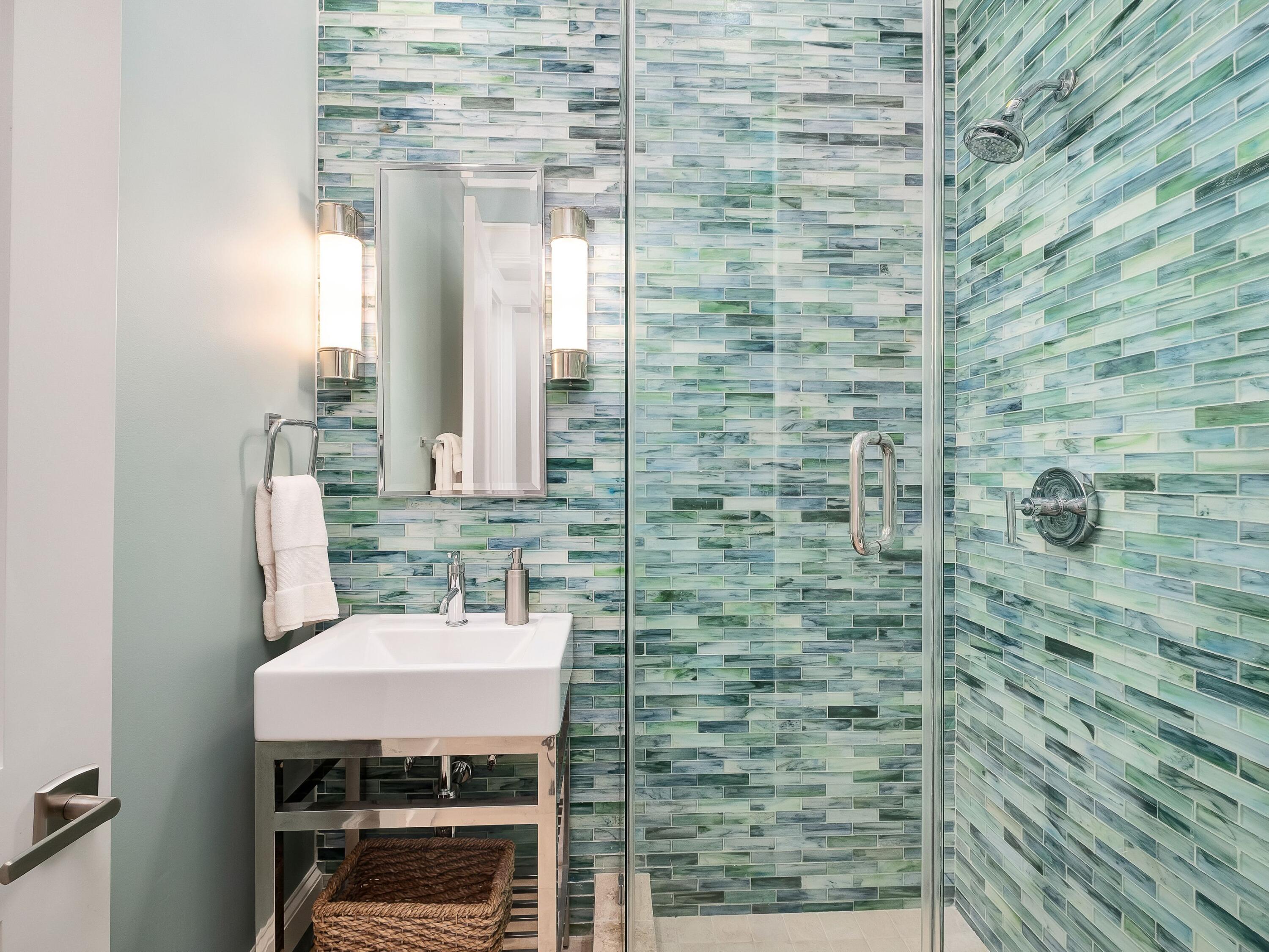 RETREAT THE - Residential